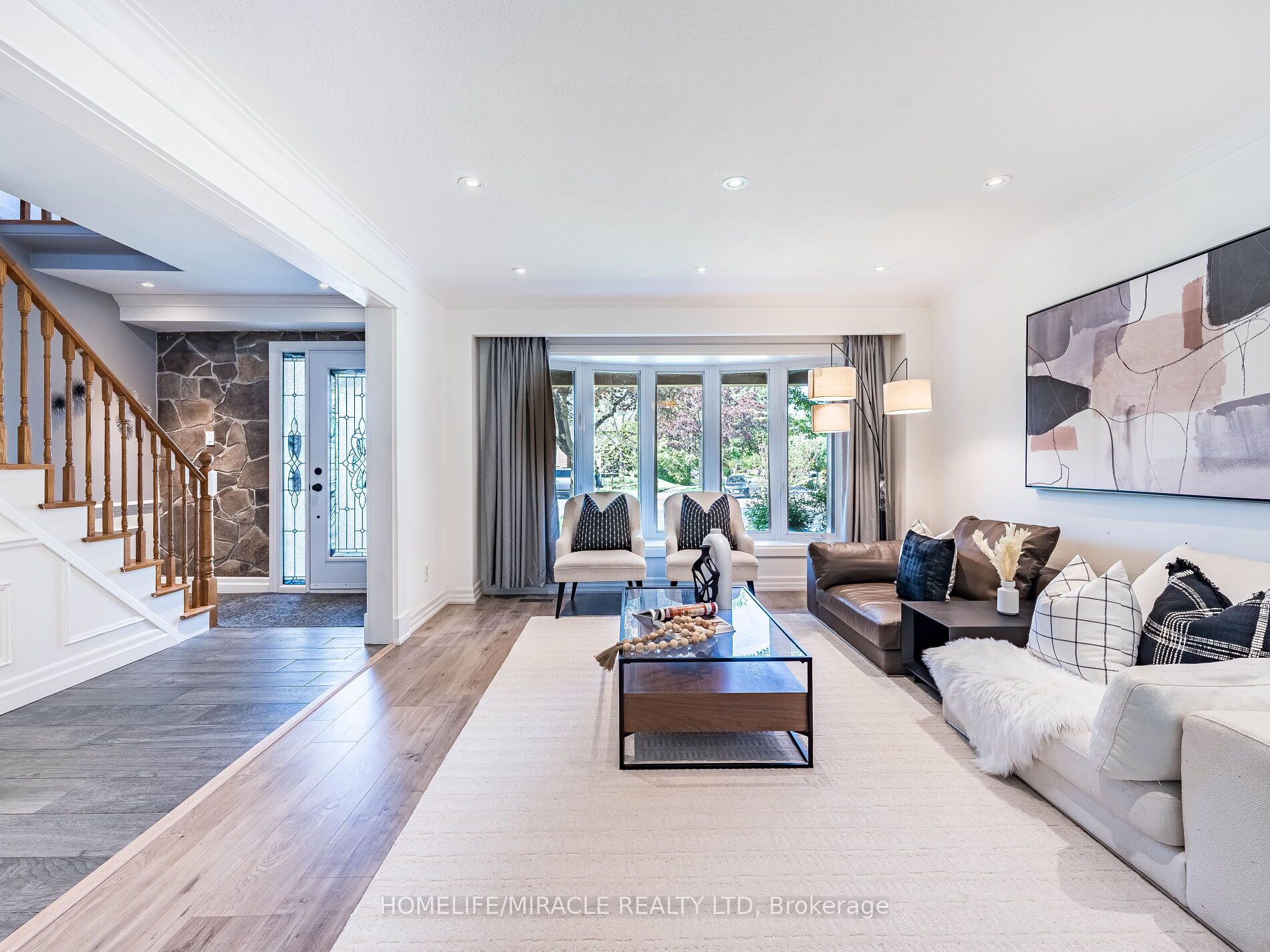 7 Chapais Crescent Property Photo 3