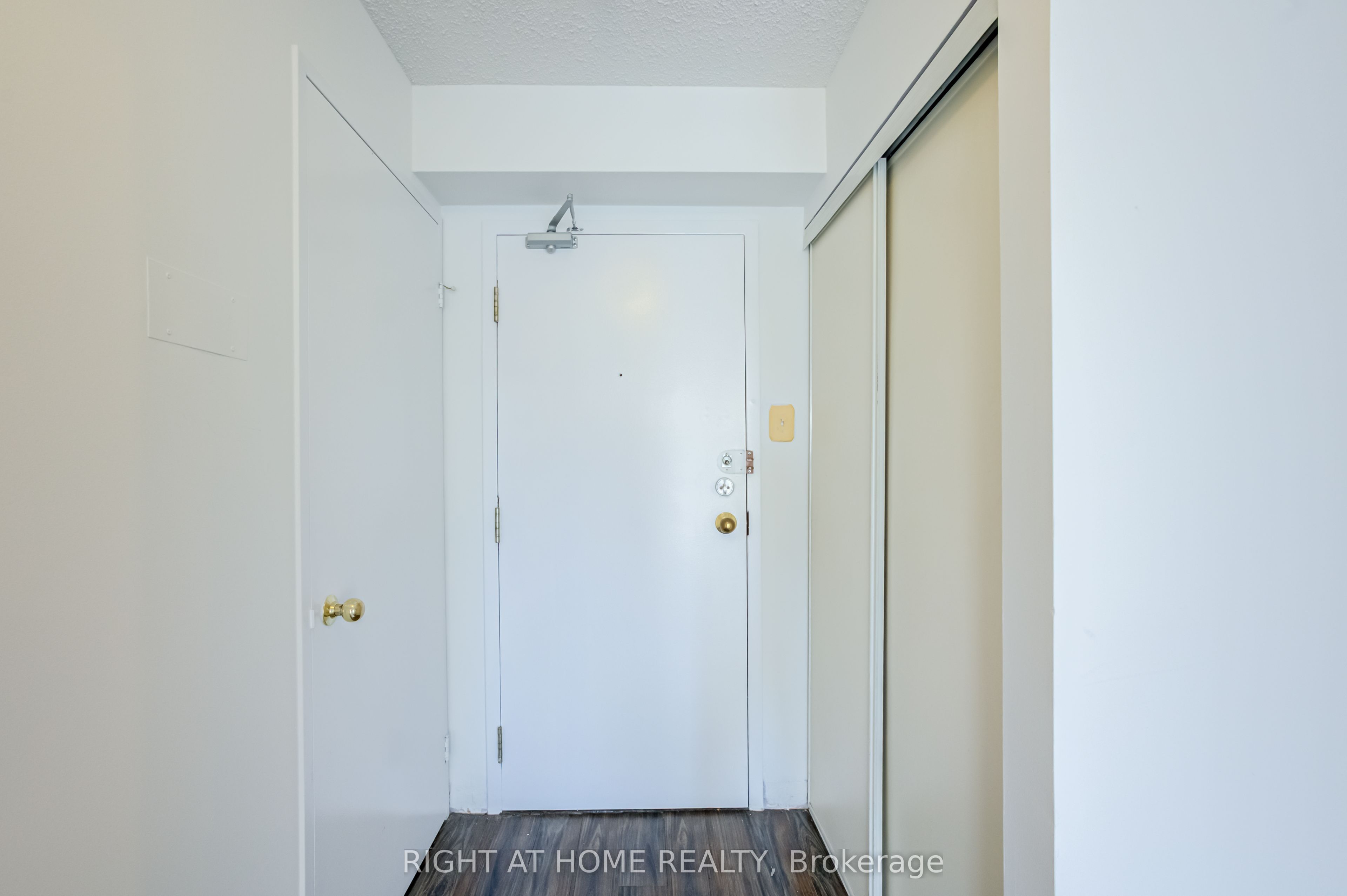 4 Park Vista Drive 912 Property Photo 6