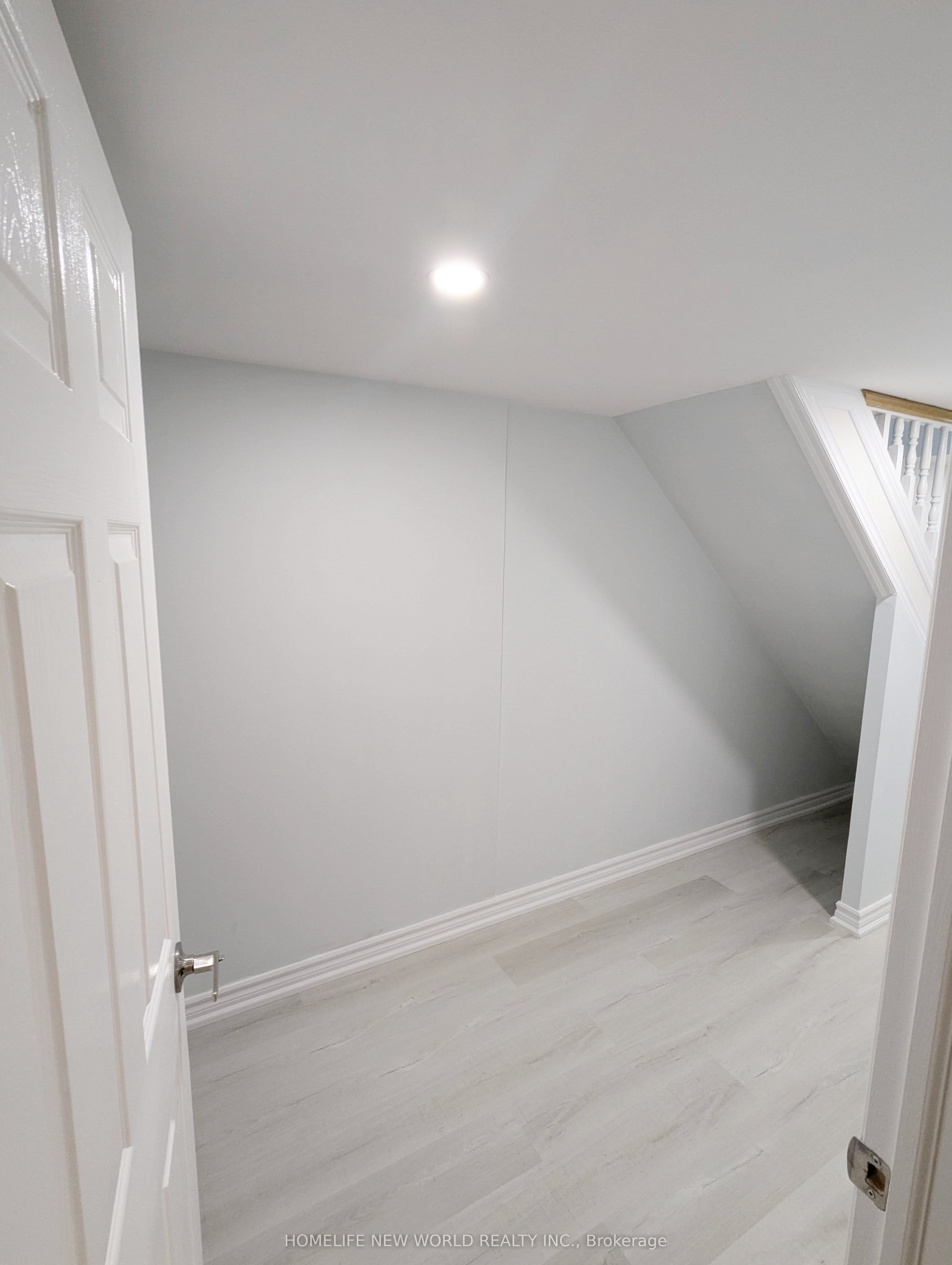 90 Oakvale Avenue Lower Property Photo 10
