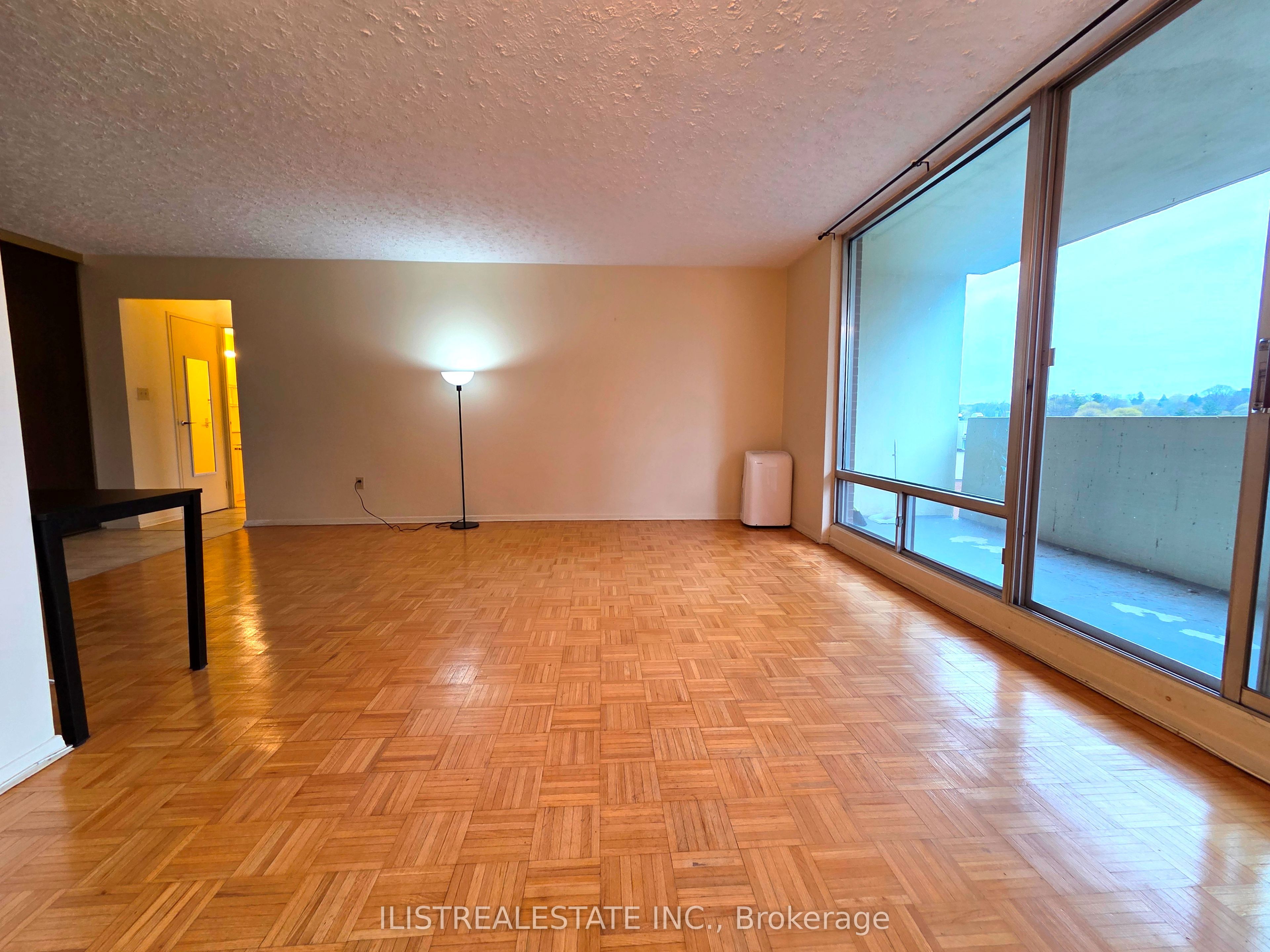 5 Massey Square 407 Property Photo 4