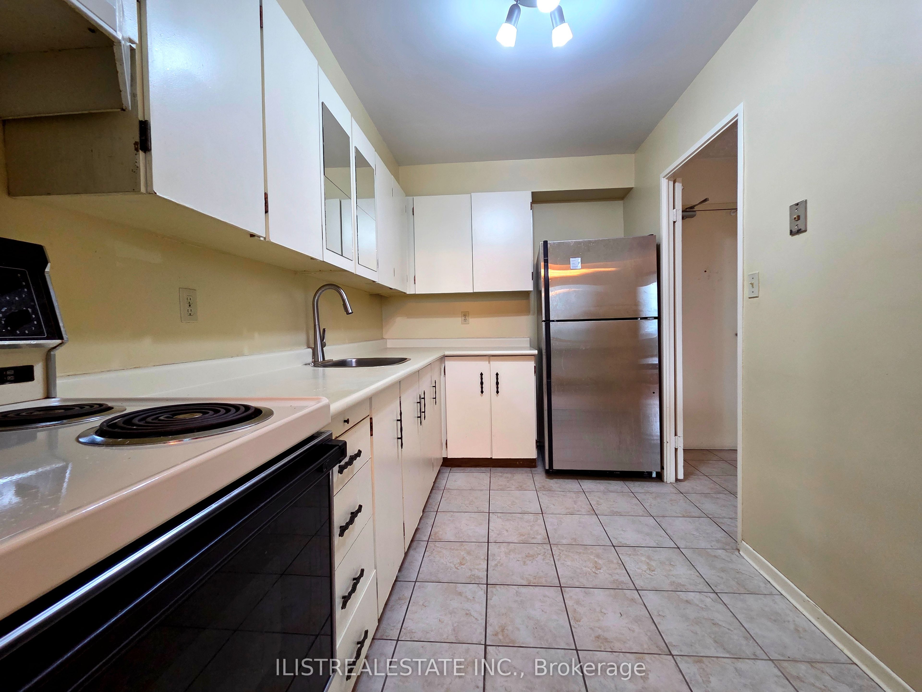 5 Massey Square 407 Property Photo 7