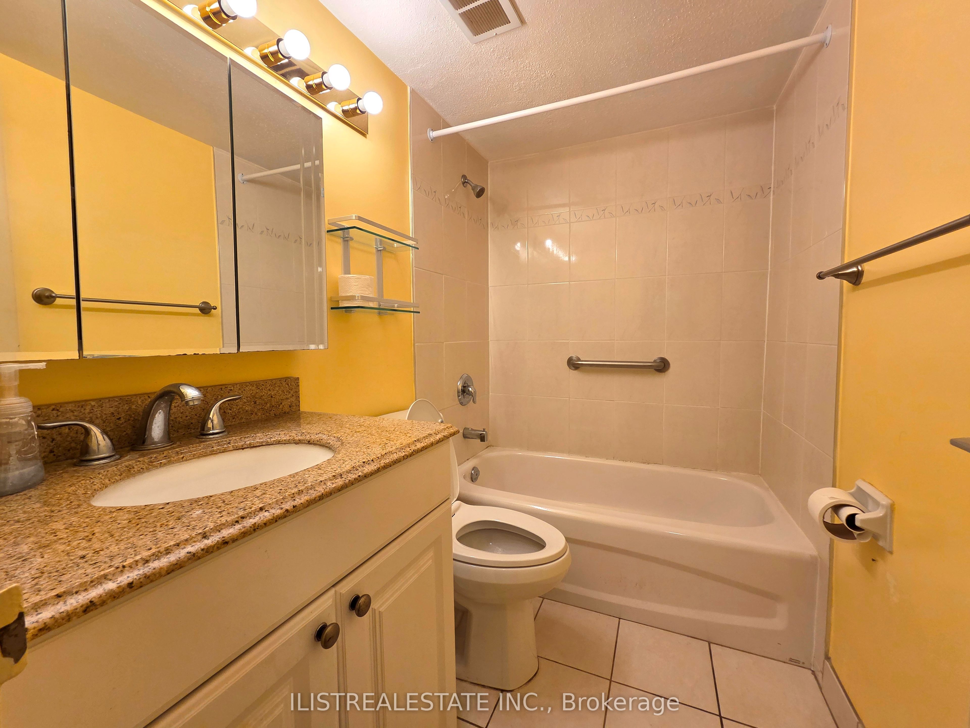5 Massey Square 407 Property Photo 9