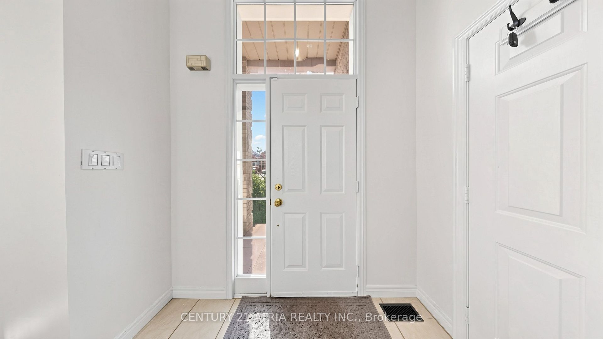 102 Huntington Crescent Property Photo 5