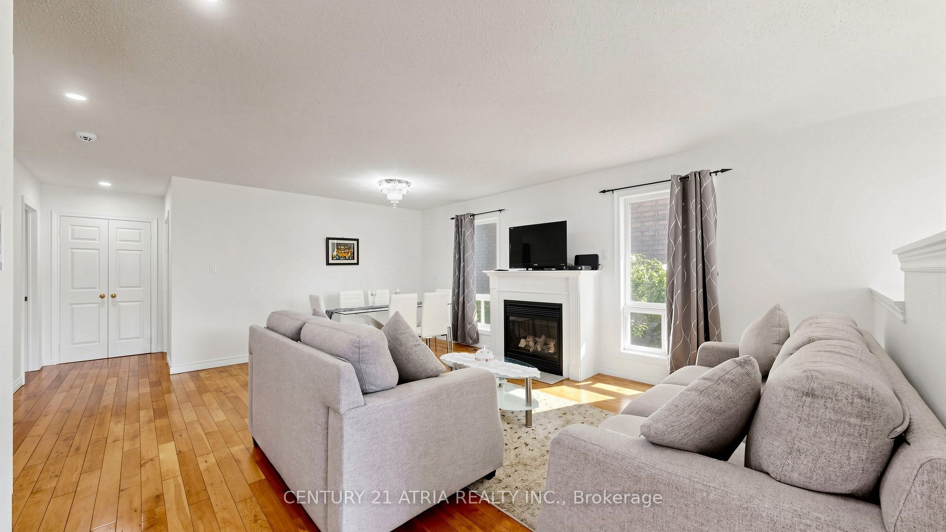 102 Huntington Crescent Property Photo 6