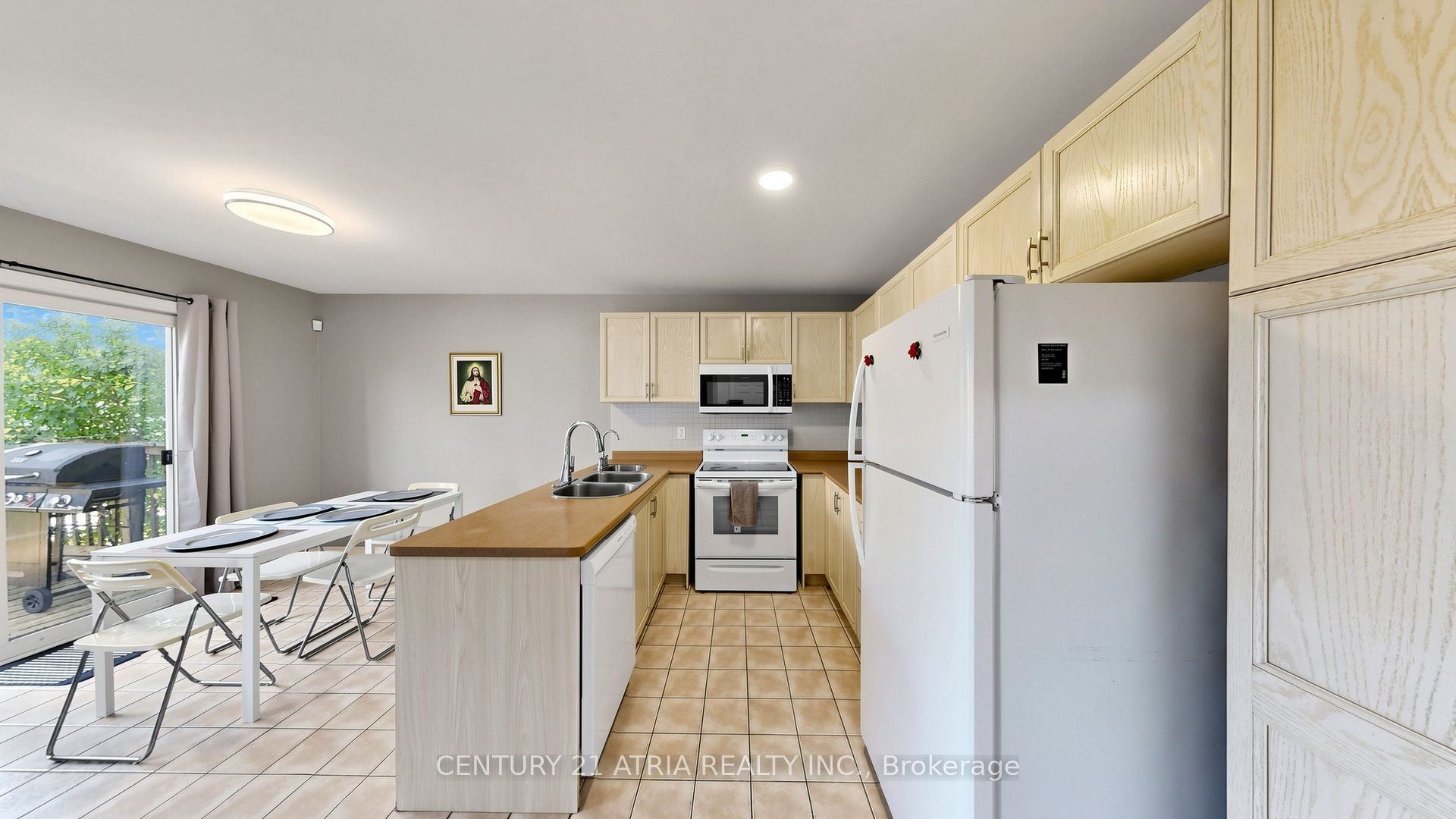 102 Huntington Crescent Property Photo 11