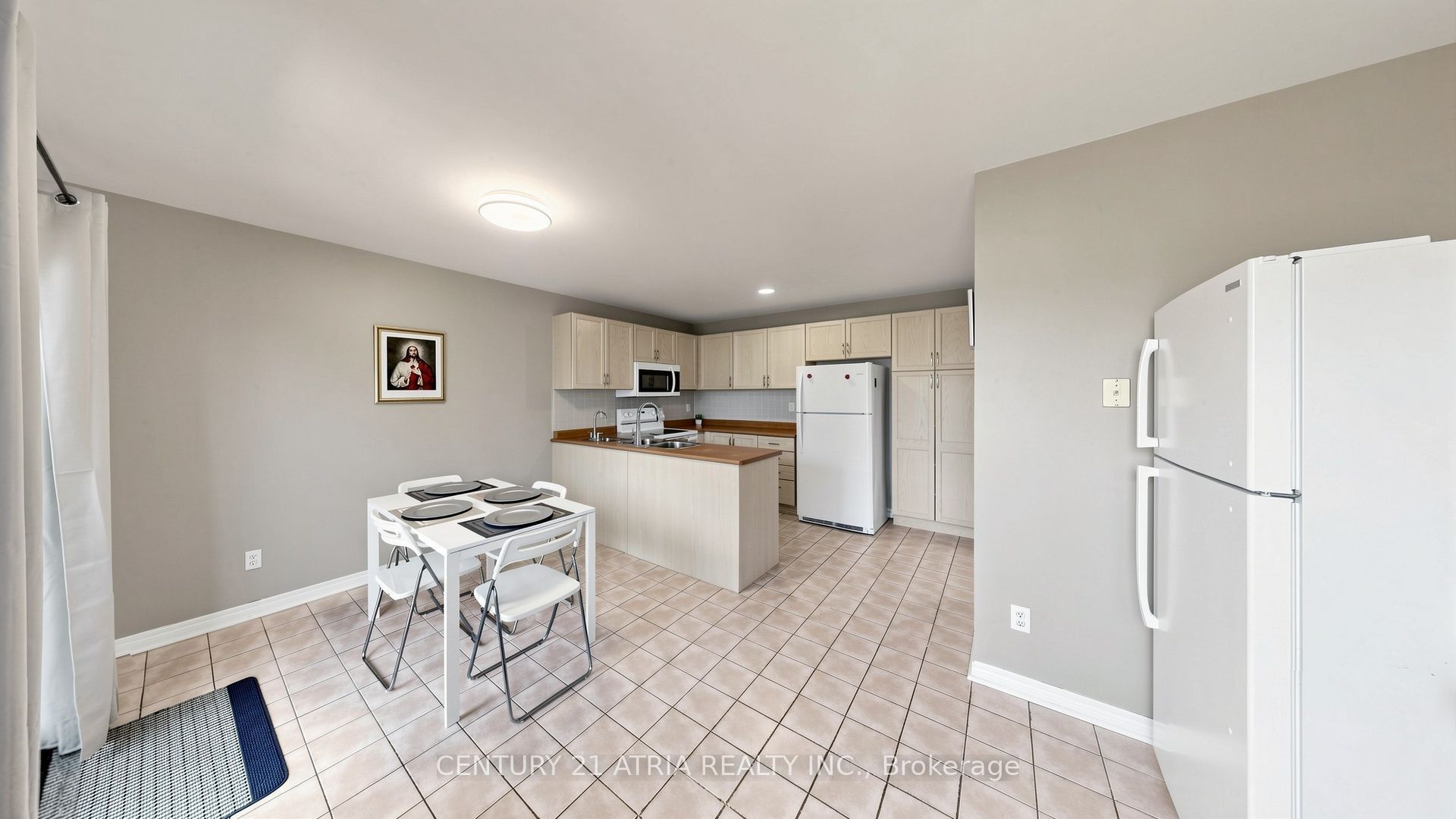 102 Huntington Crescent Property Photo 16