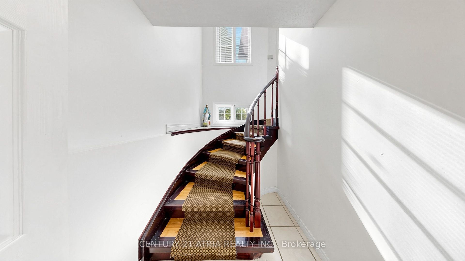102 Huntington Crescent Property Photo 22