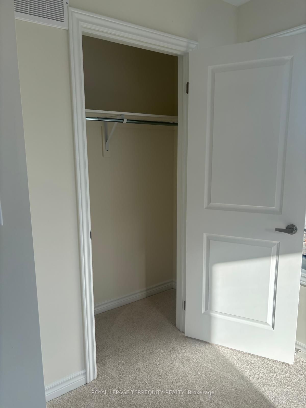 2540 Hibiscus Drive Property Photo 23