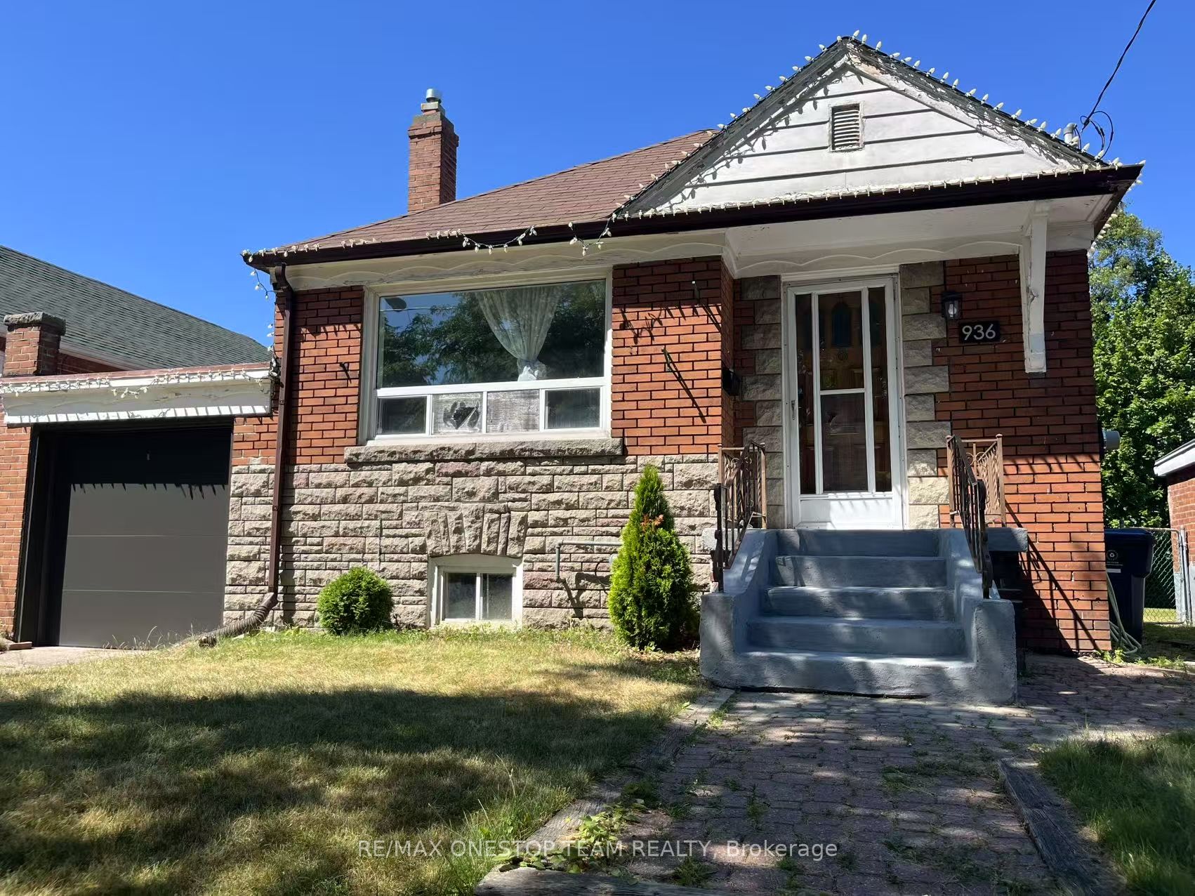 936 Pharmacy Avenue Property Photo 3