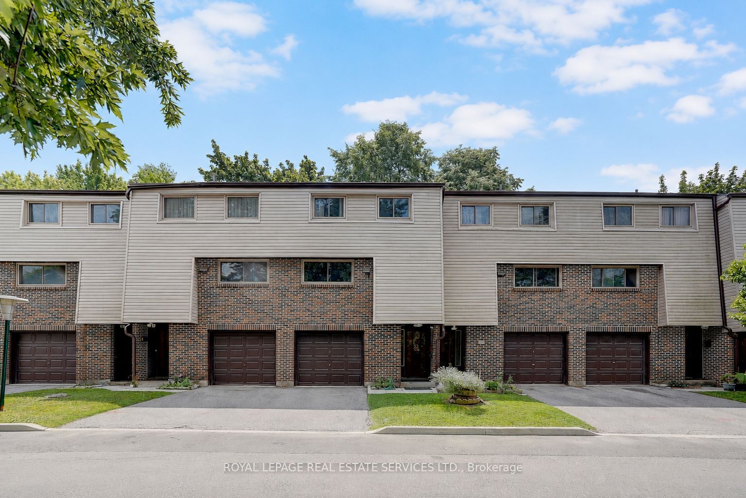 2020 Pharmacy Avenue 23