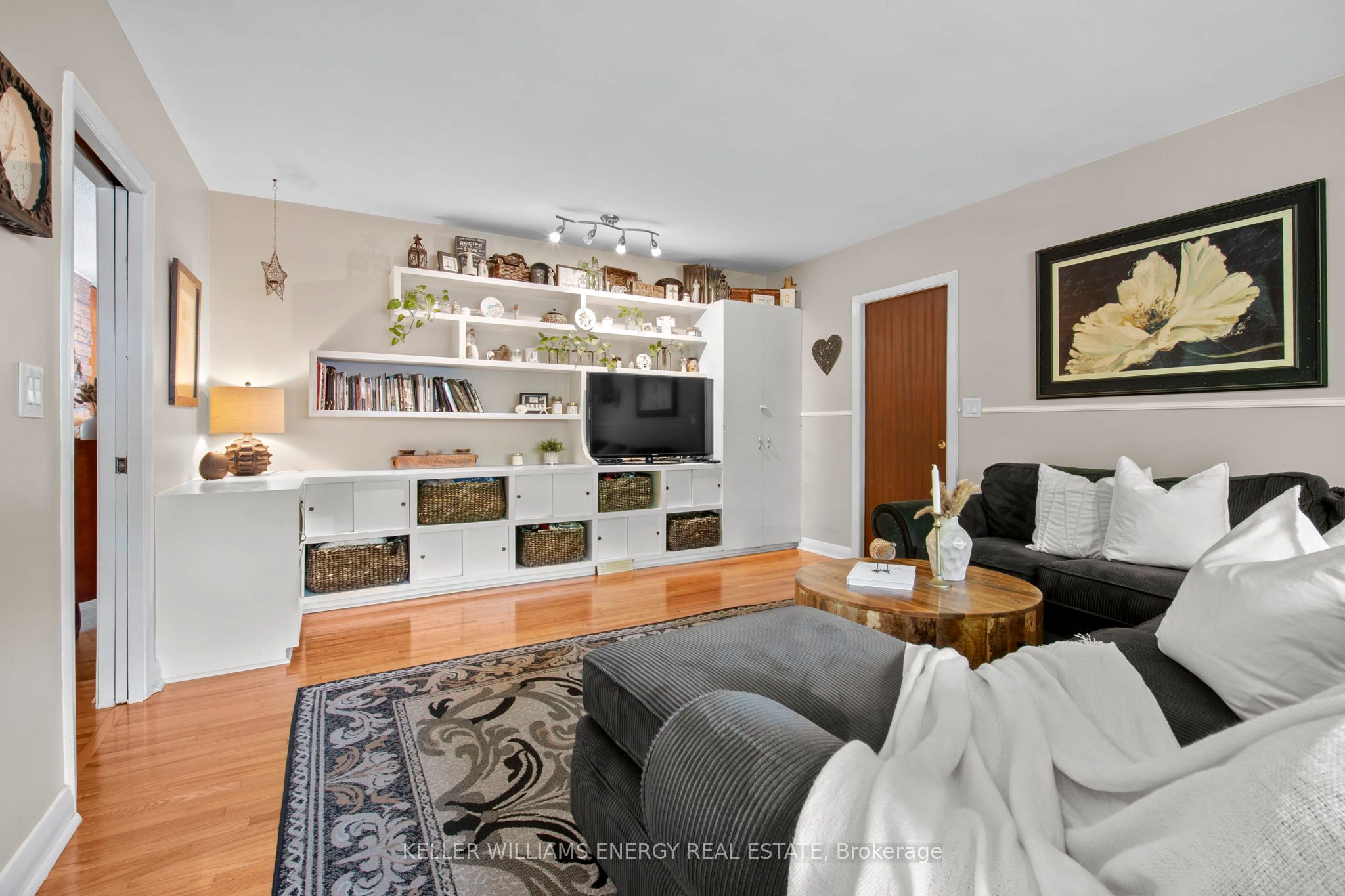 833 Glenmanor Drive Property Photo 11