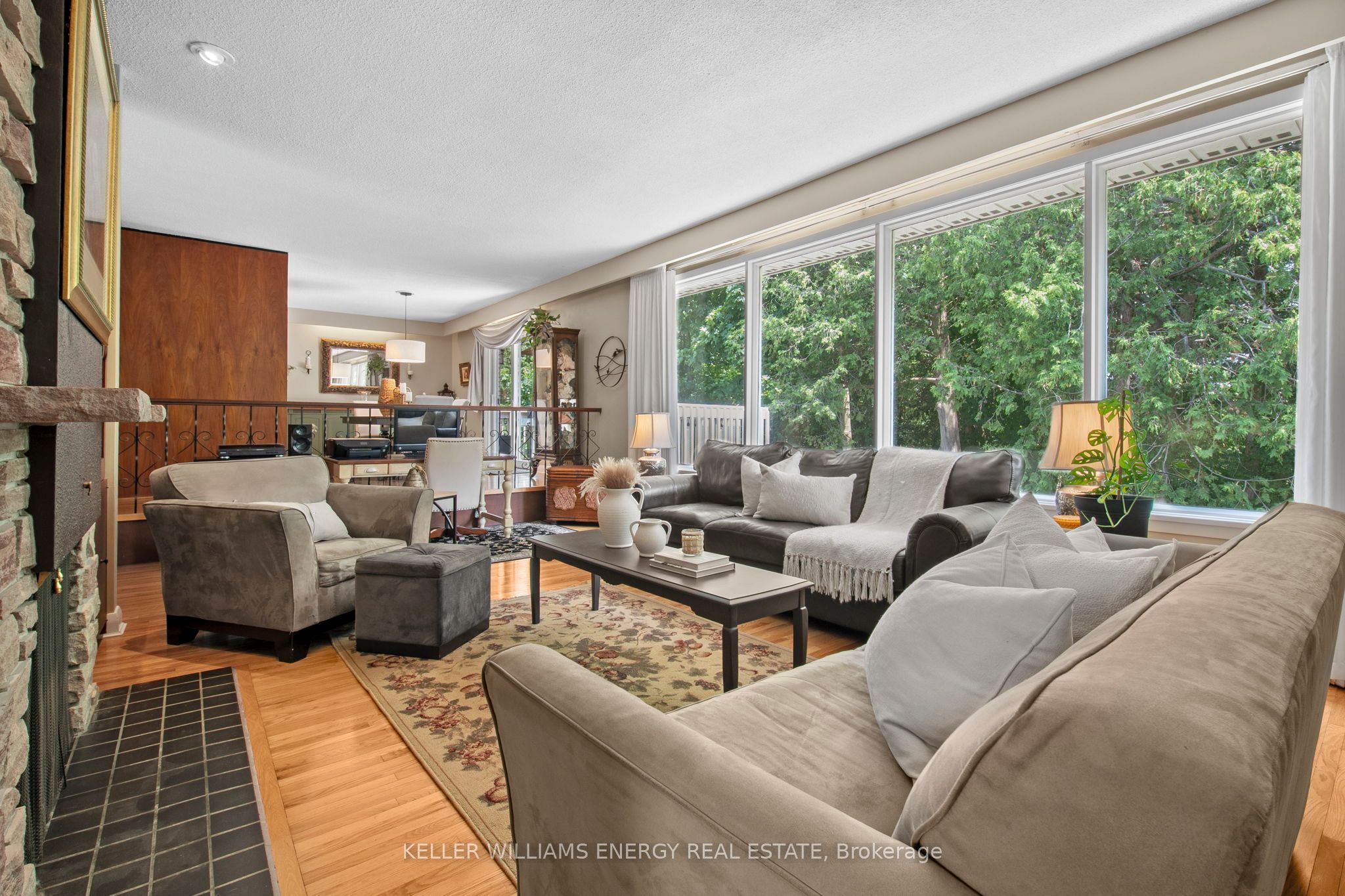 833 Glenmanor Drive Property Photo 12