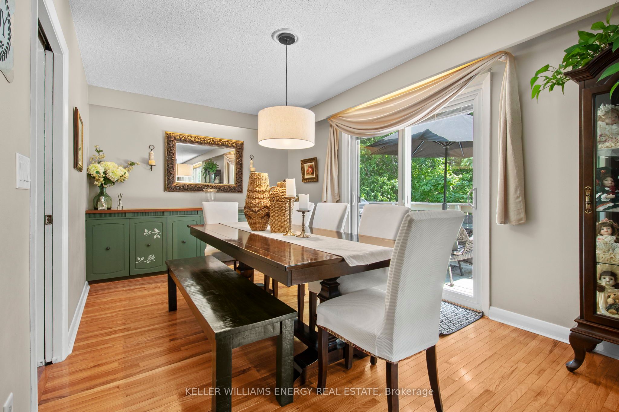 833 Glenmanor Drive Property Photo 14