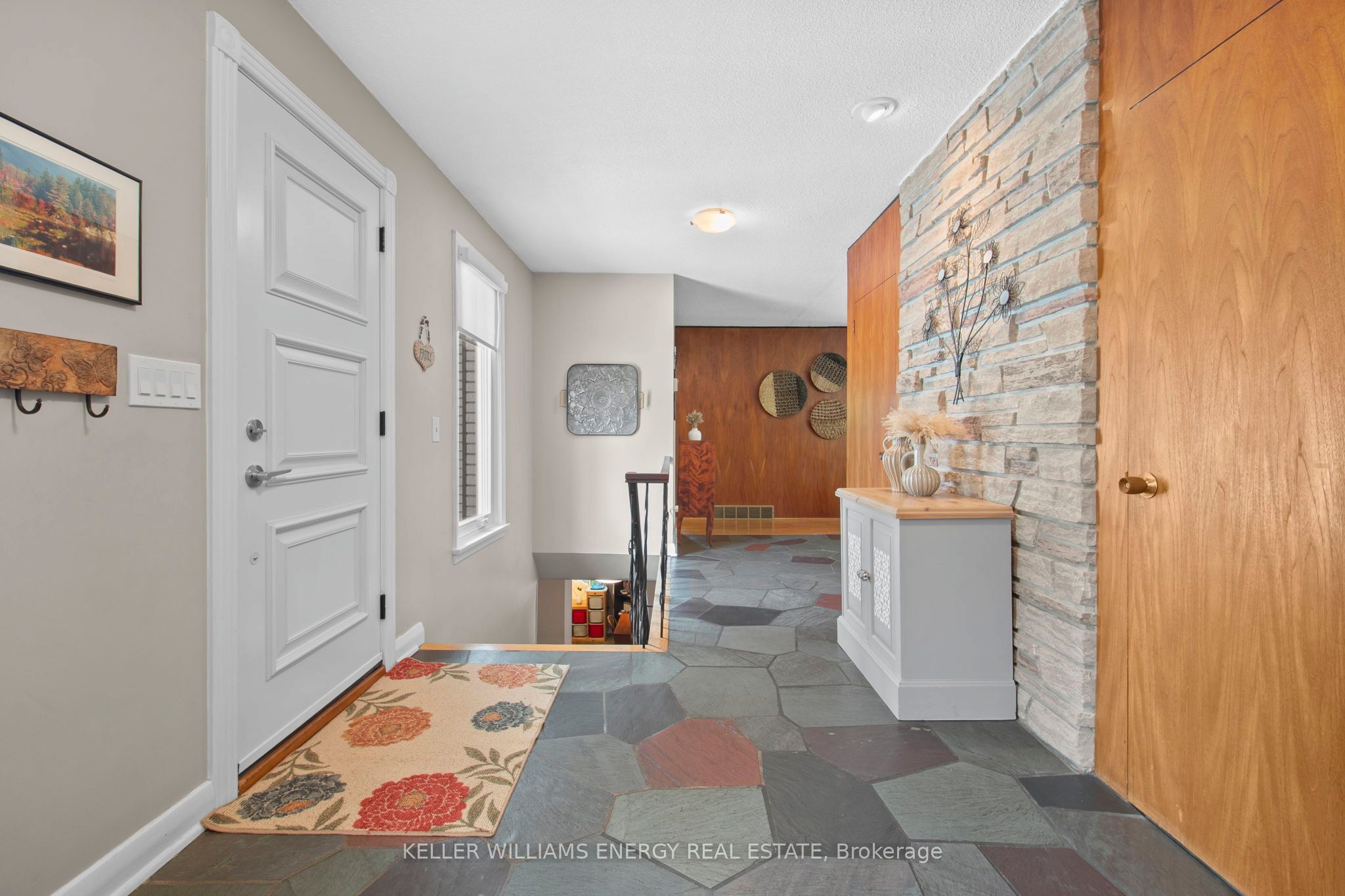 833 Glenmanor Drive Property Photo 16