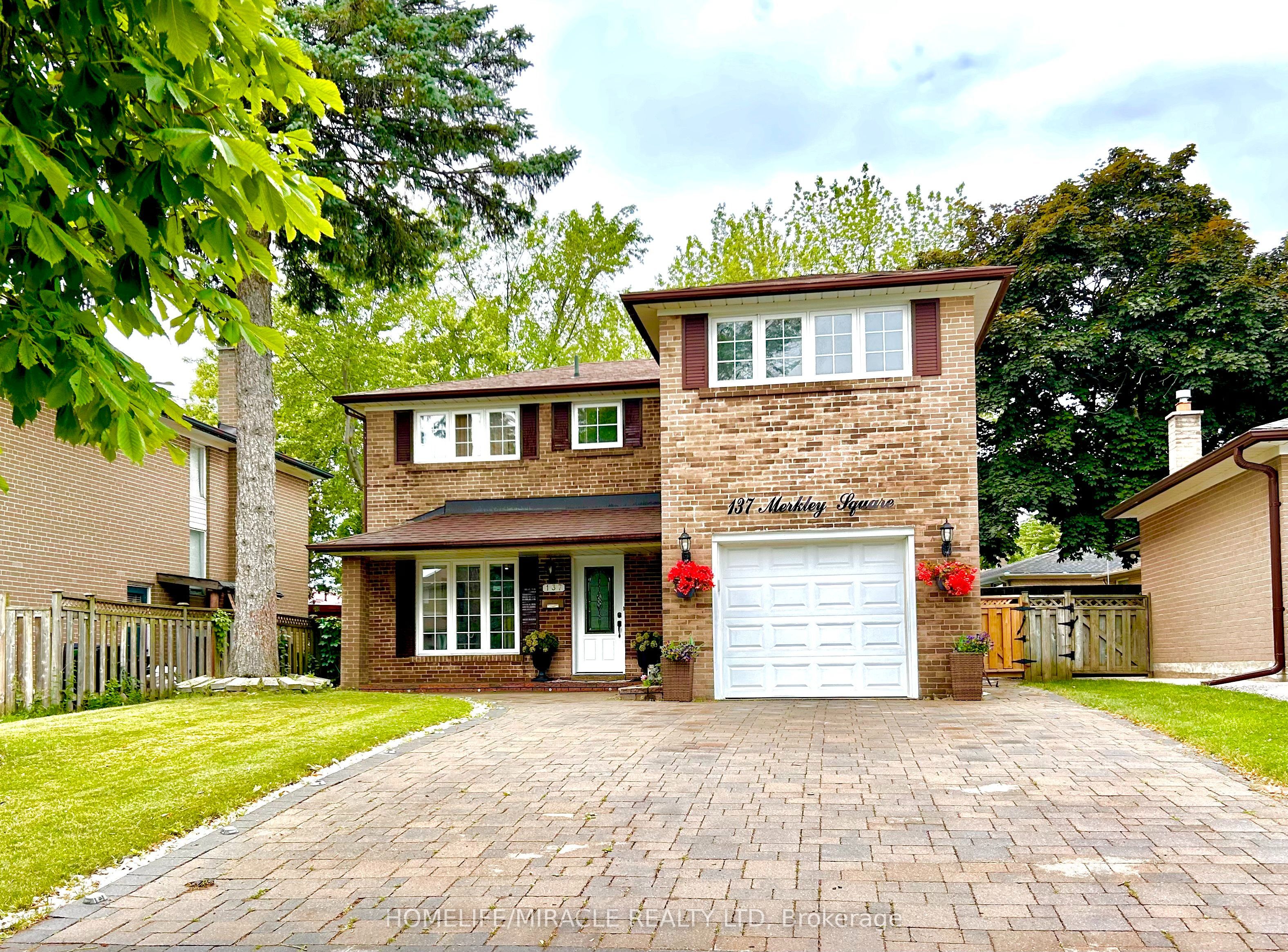 137 Merkley Square Property Photo 1