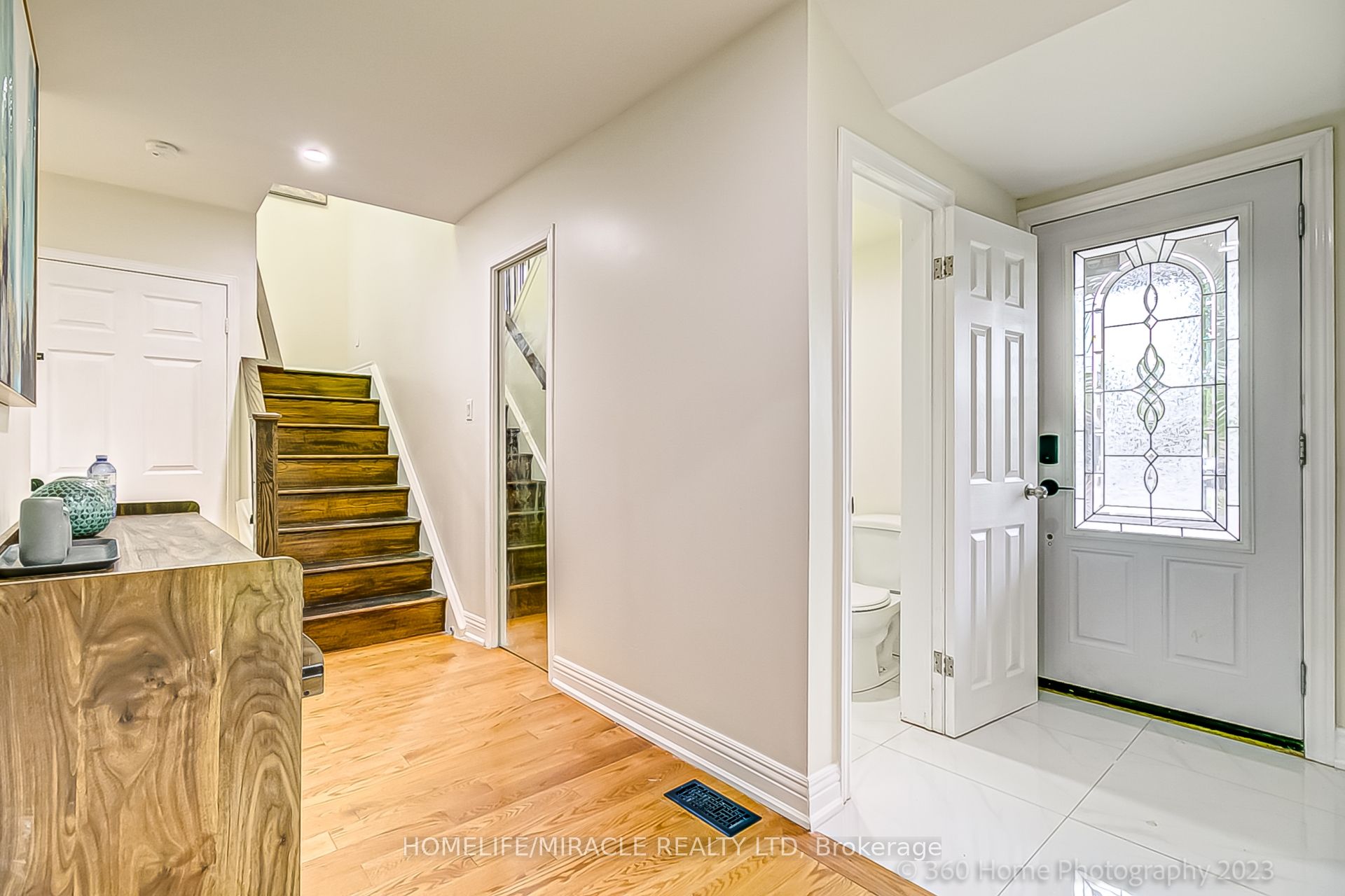 137 Merkley Square Property Photo 8
