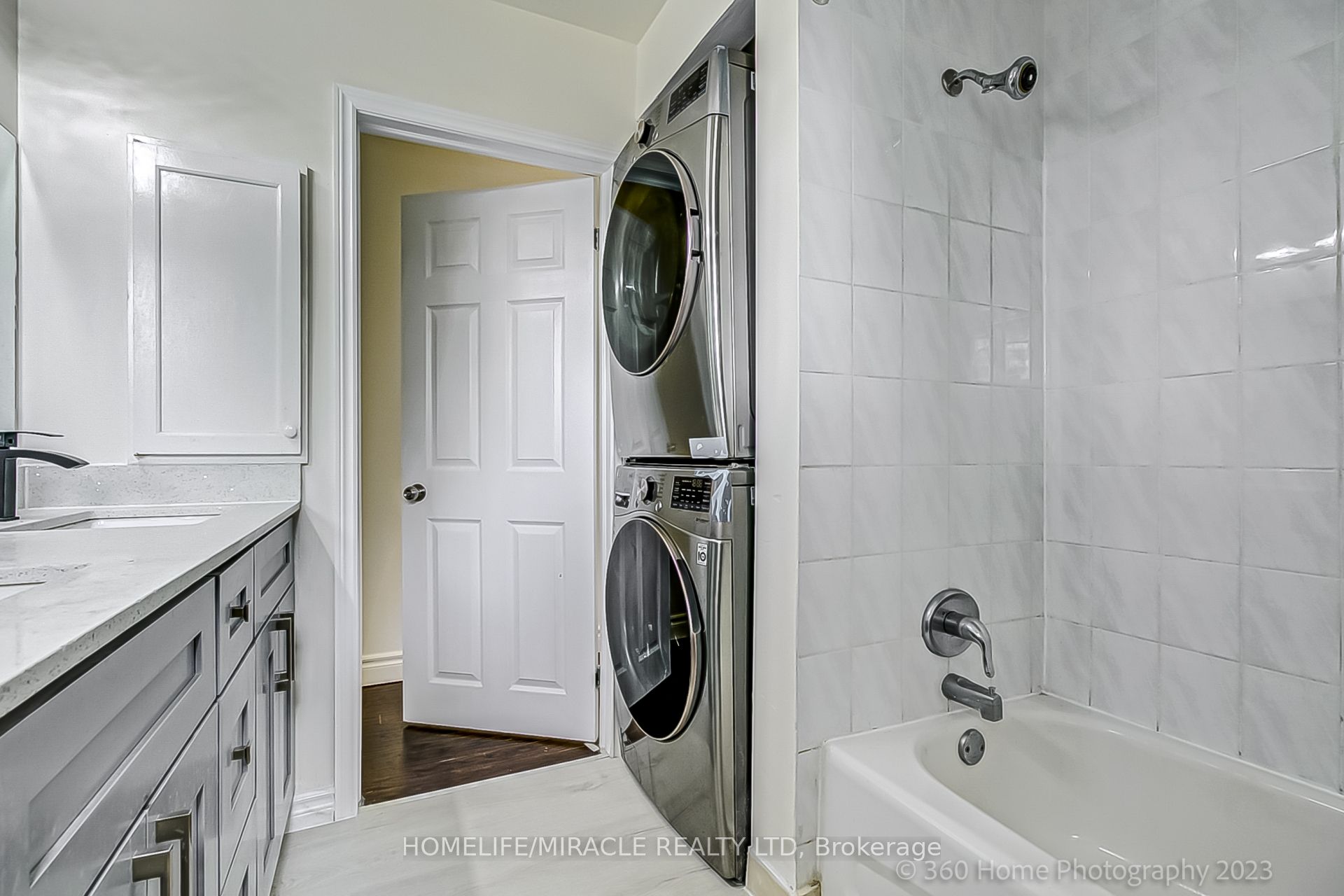 137 Merkley Square Property Photo 17