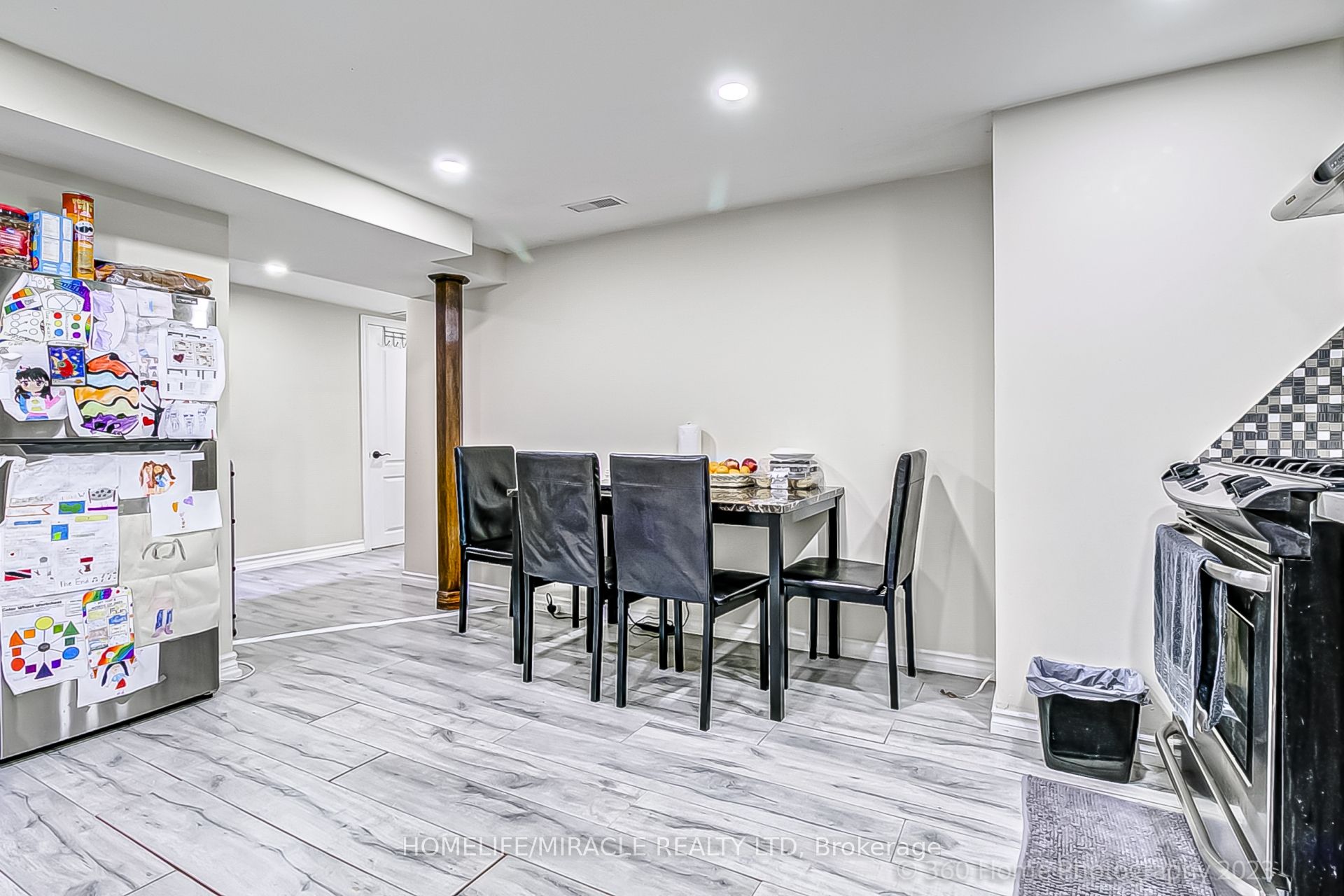 137 Merkley Square Property Photo 21