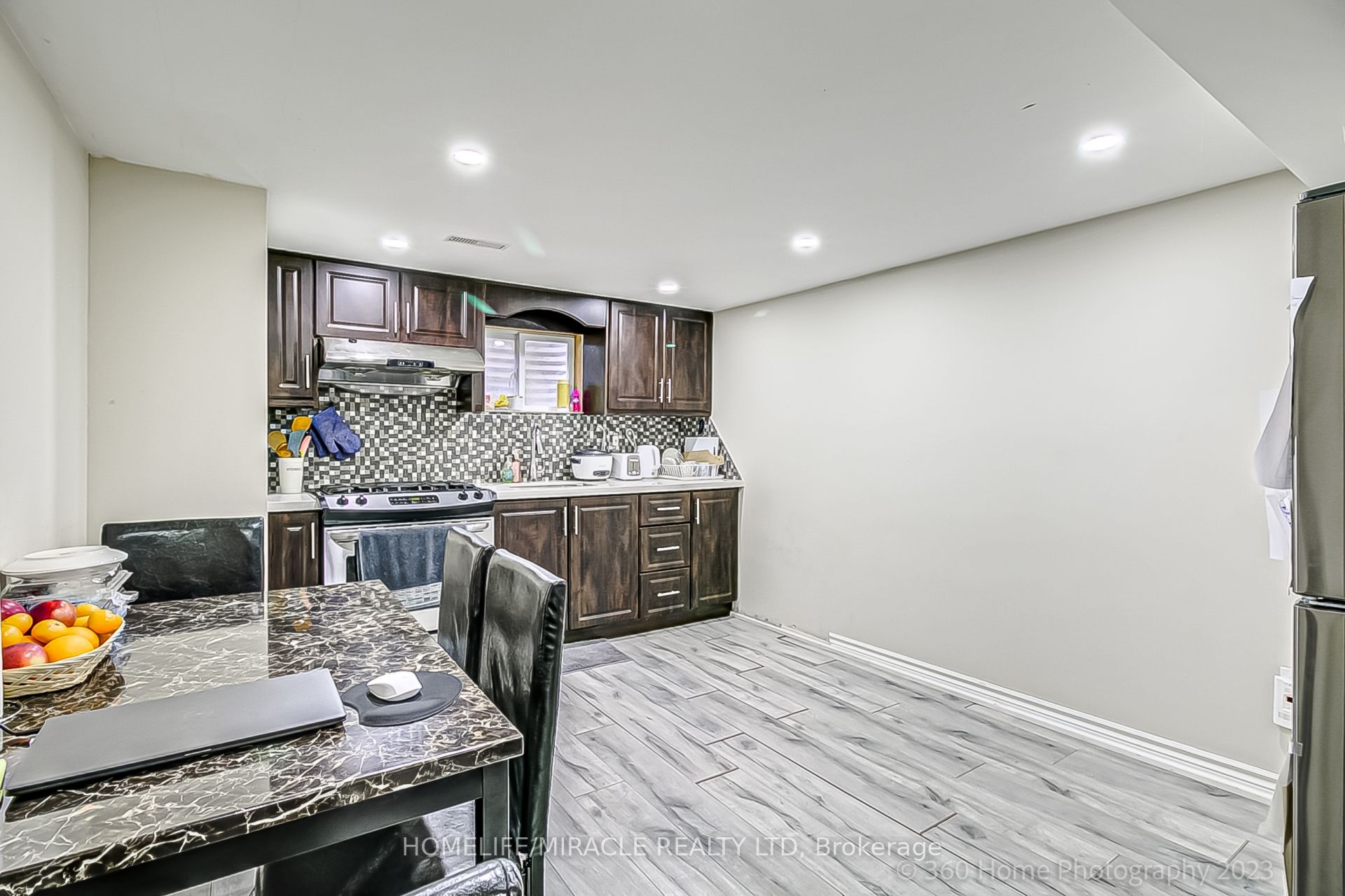 137 Merkley Square Property Photo 22