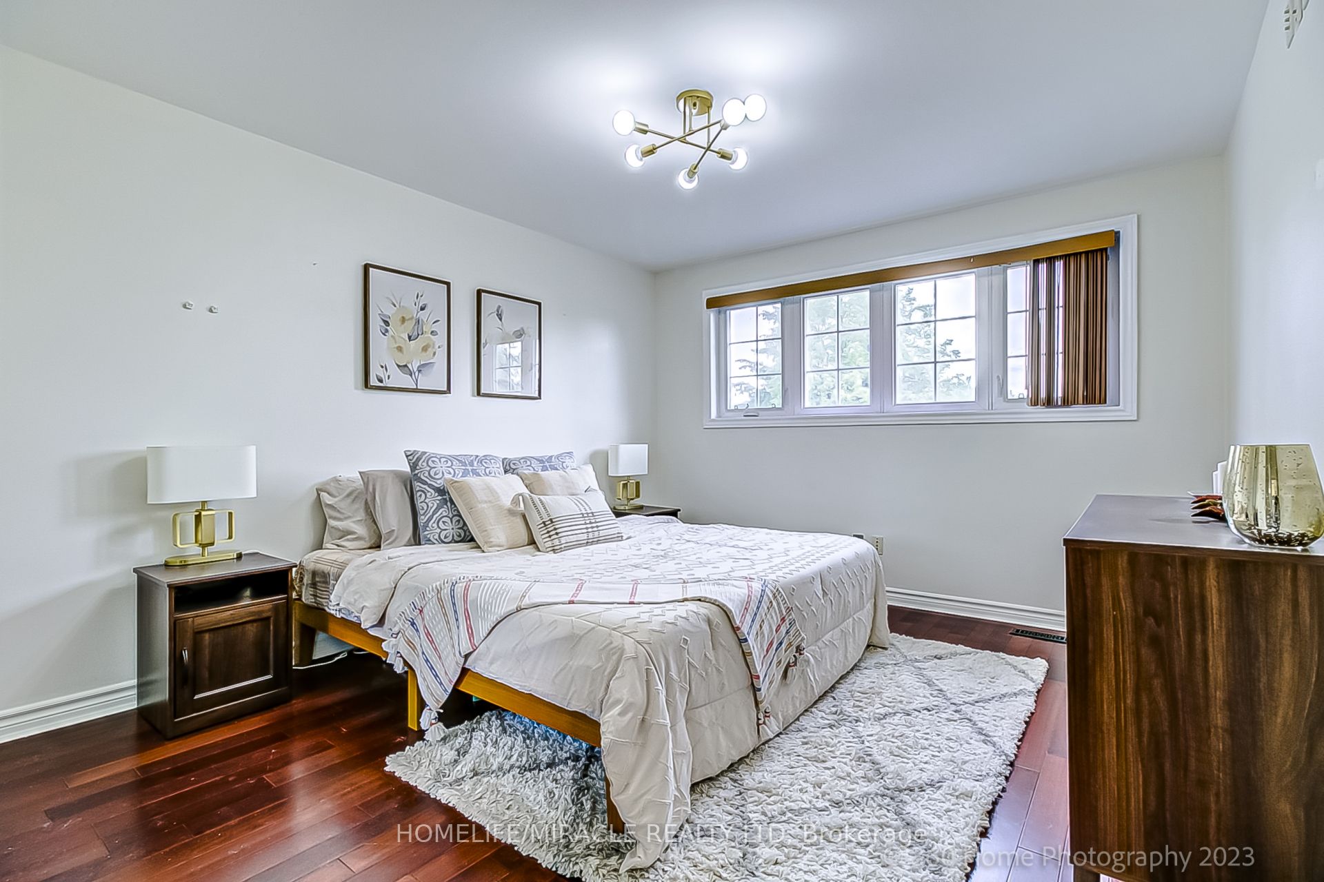 137 Merkley Square Property Photo 34