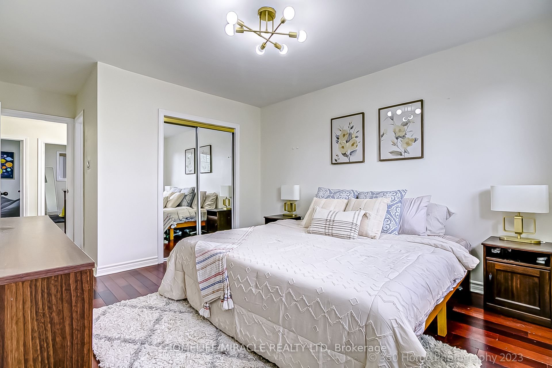 137 Merkley Square Property Photo 35