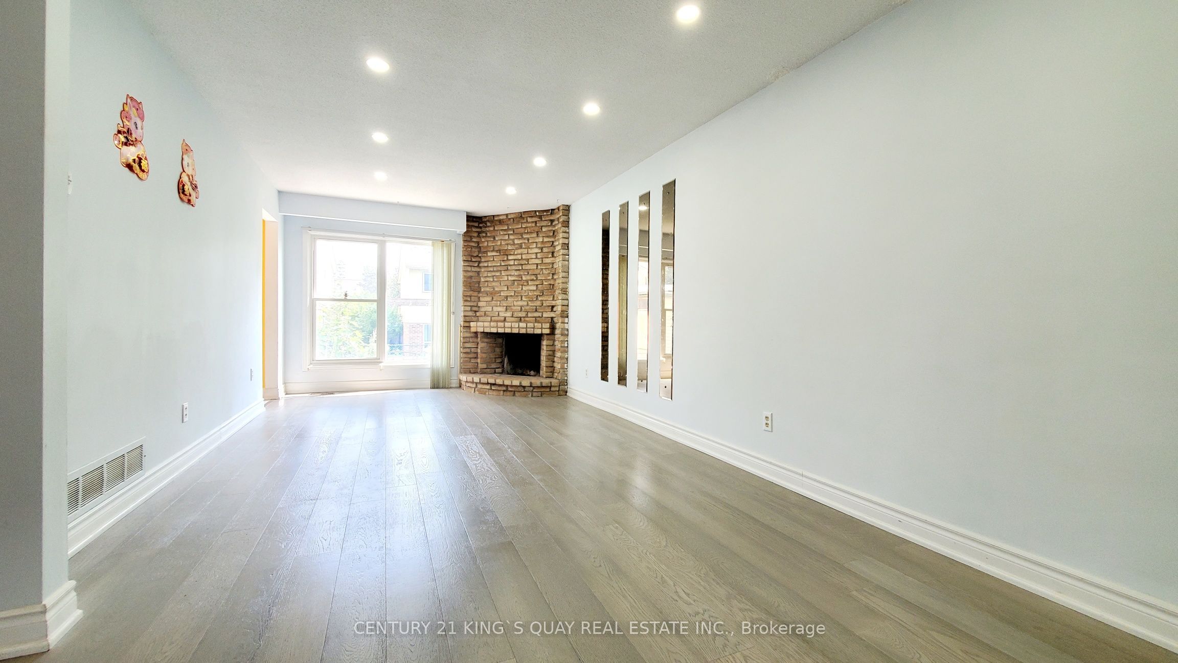 51 Carolbreen Square Property Photo 4