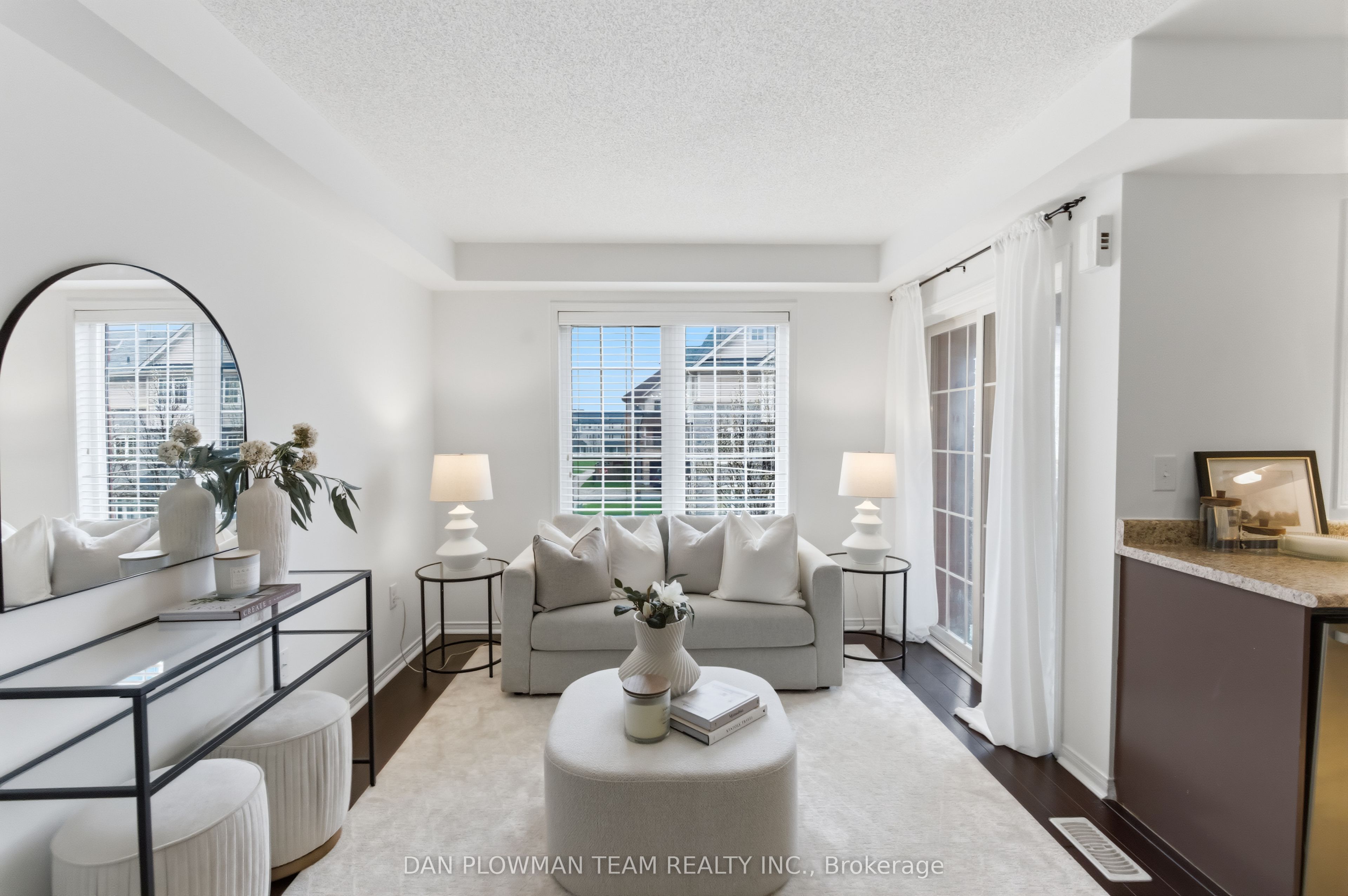23 Blunden Road Property Photo 2