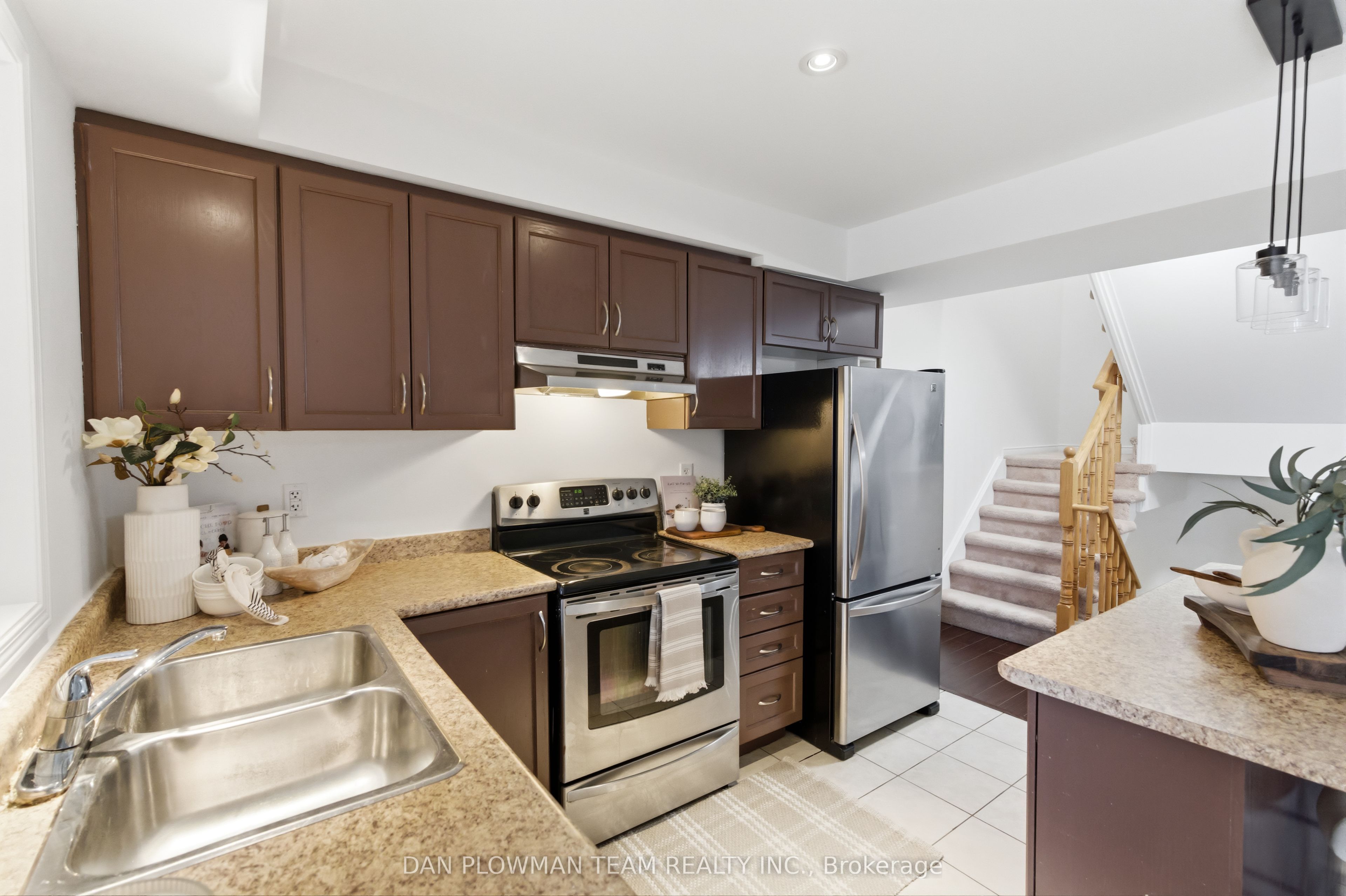 23 Blunden Road Property Photo 13