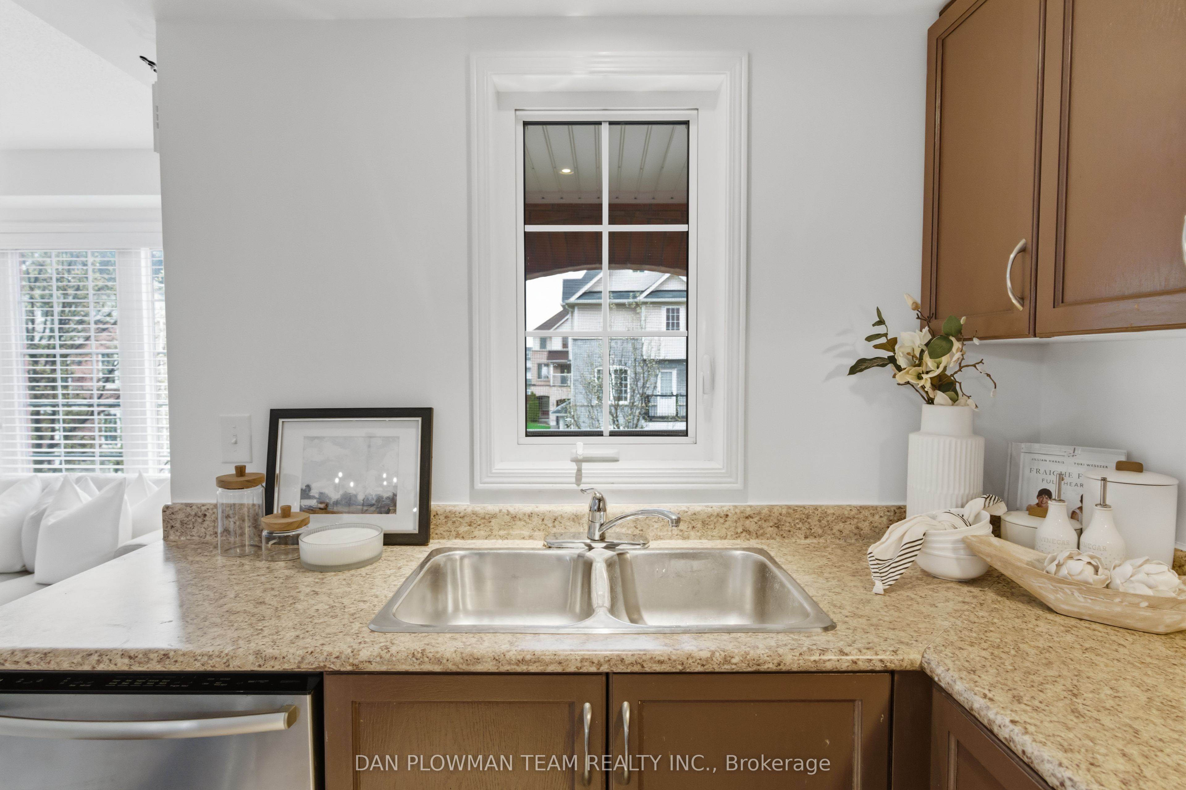 23 Blunden Road Property Photo 15
