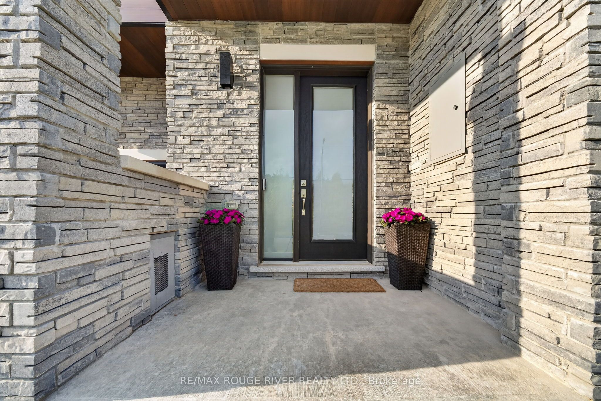 164 Ogston Crescent Property Photo 3