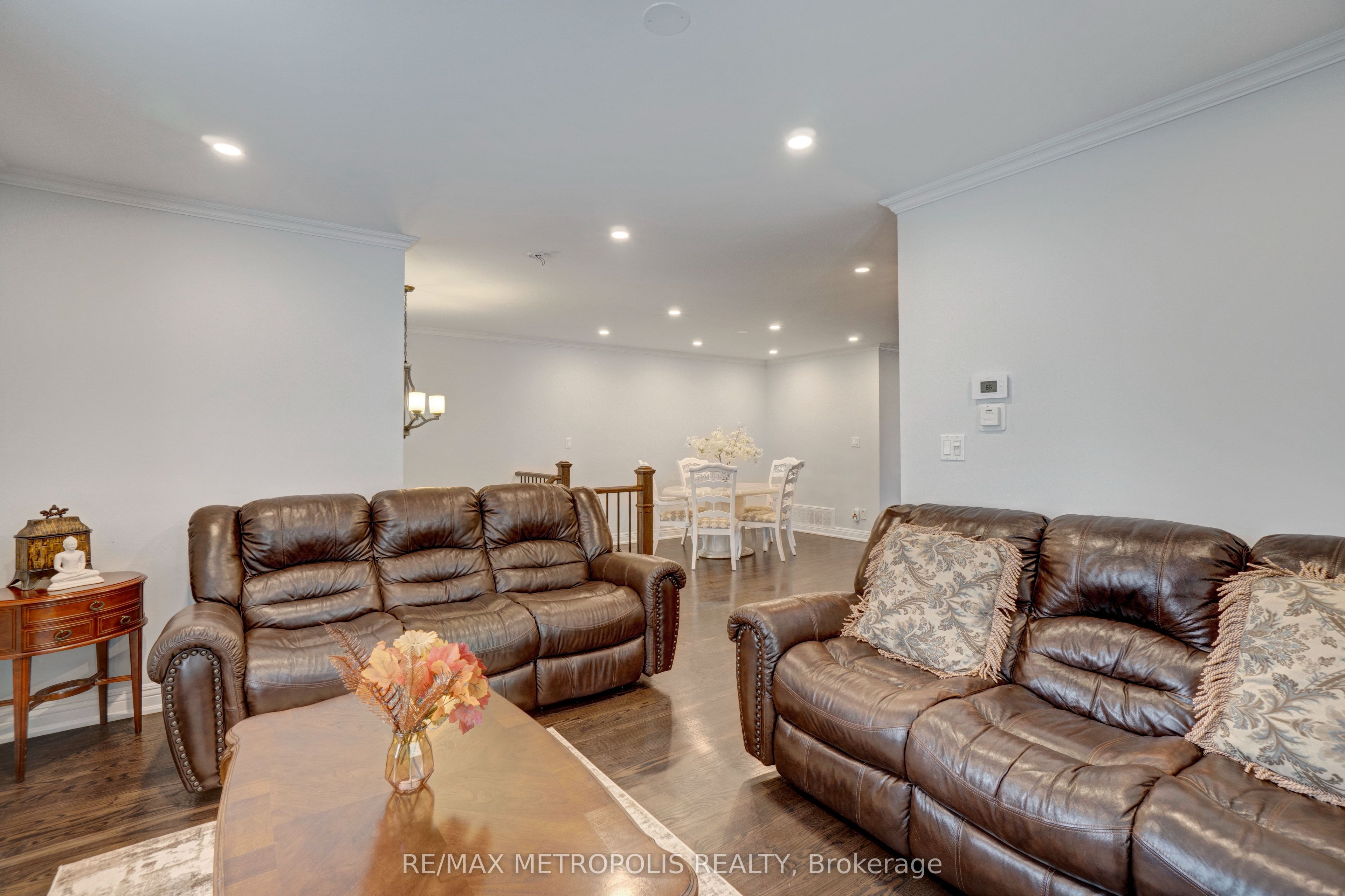 1872 Appleview Road Property Photo 6