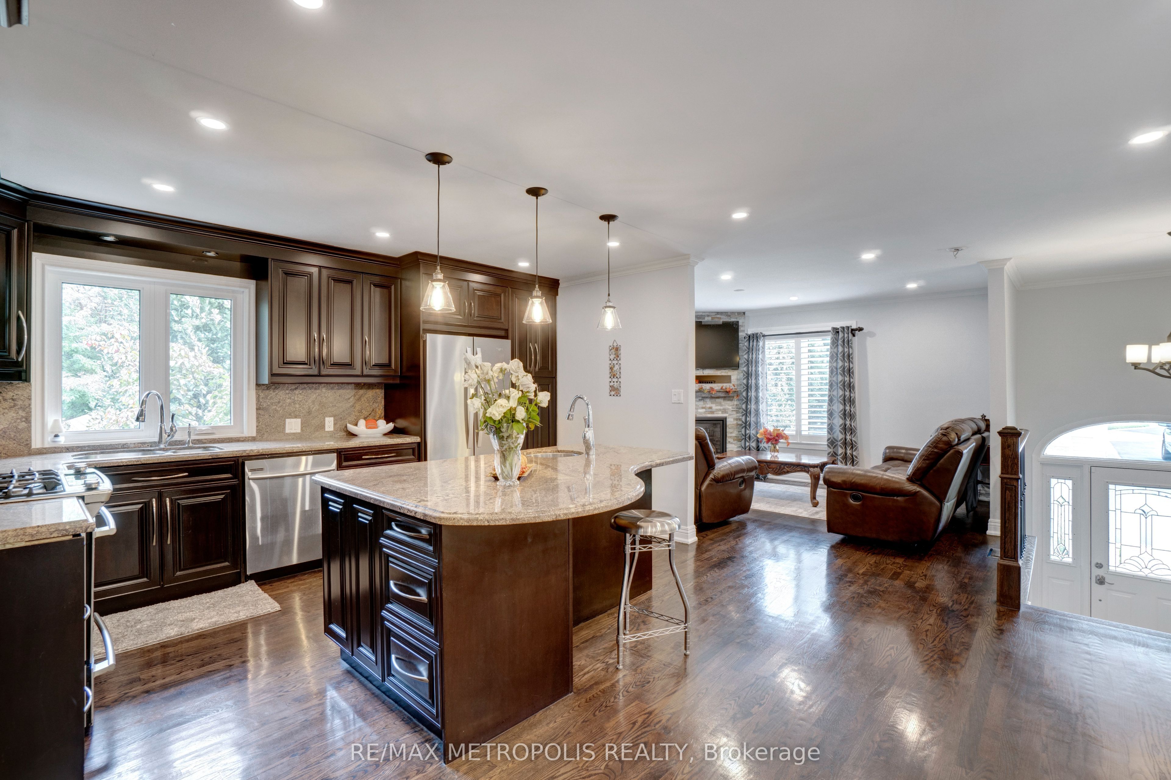 1872 Appleview Road Property Photo 15