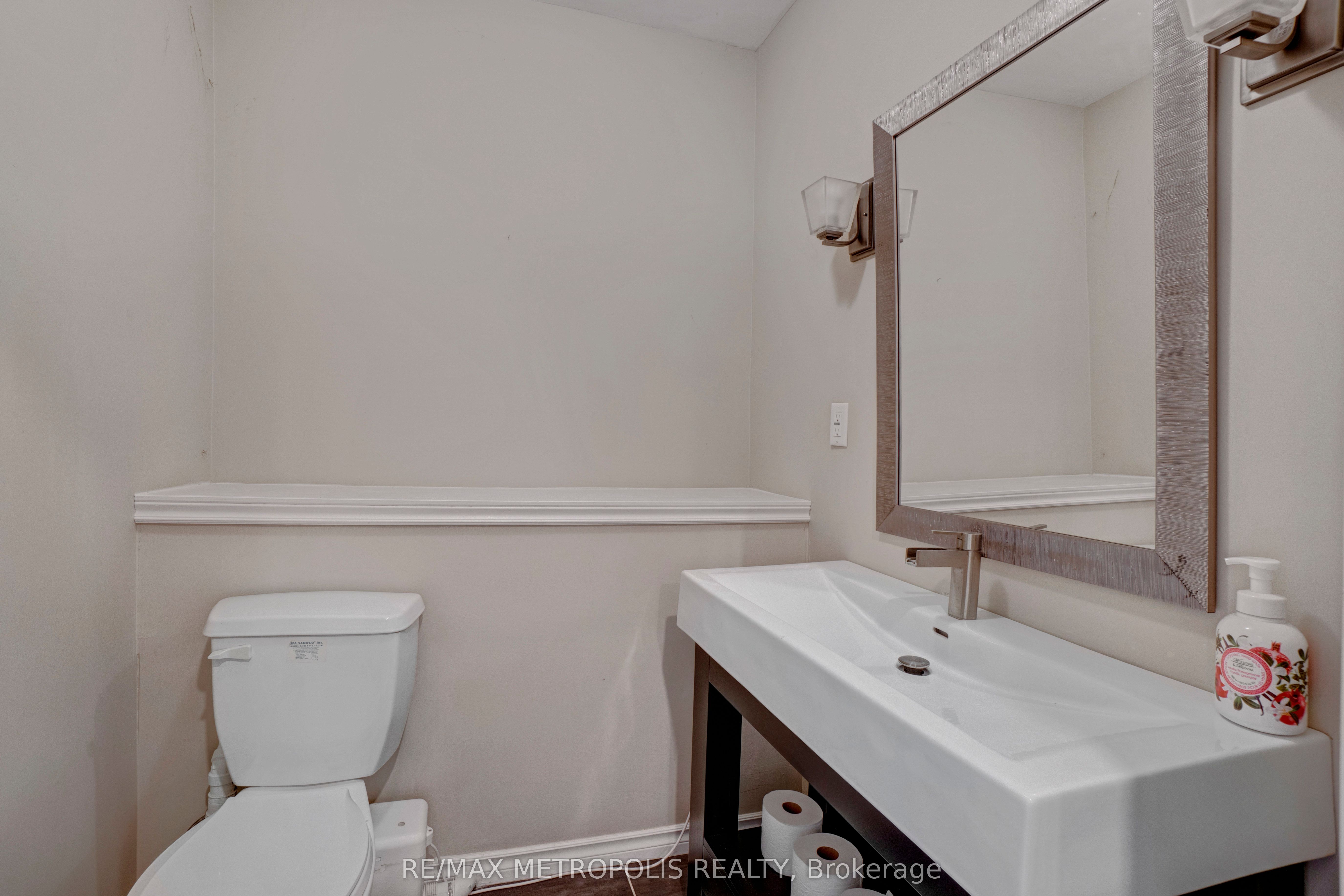 1872 Appleview Road Property Photo 35