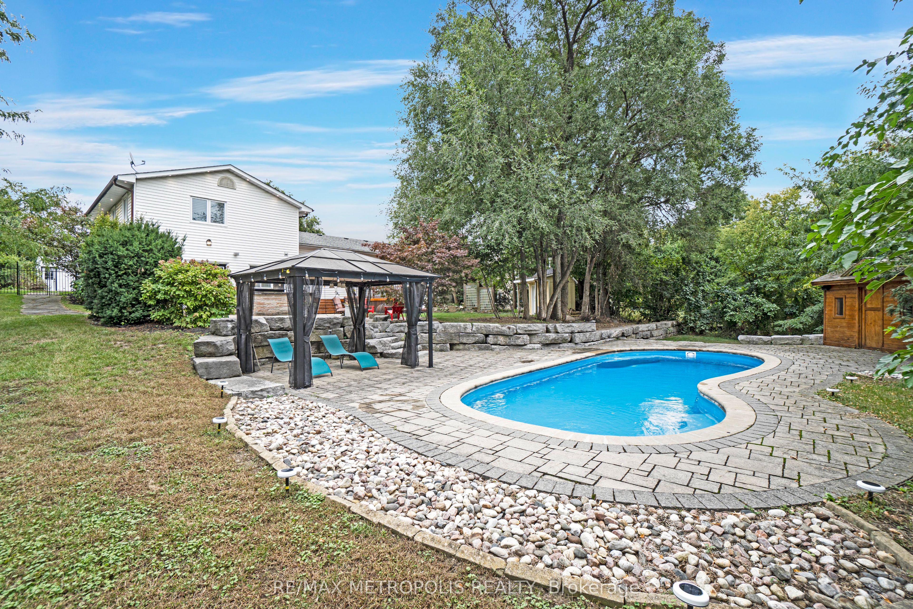 1872 Appleview Road Property Photo 38