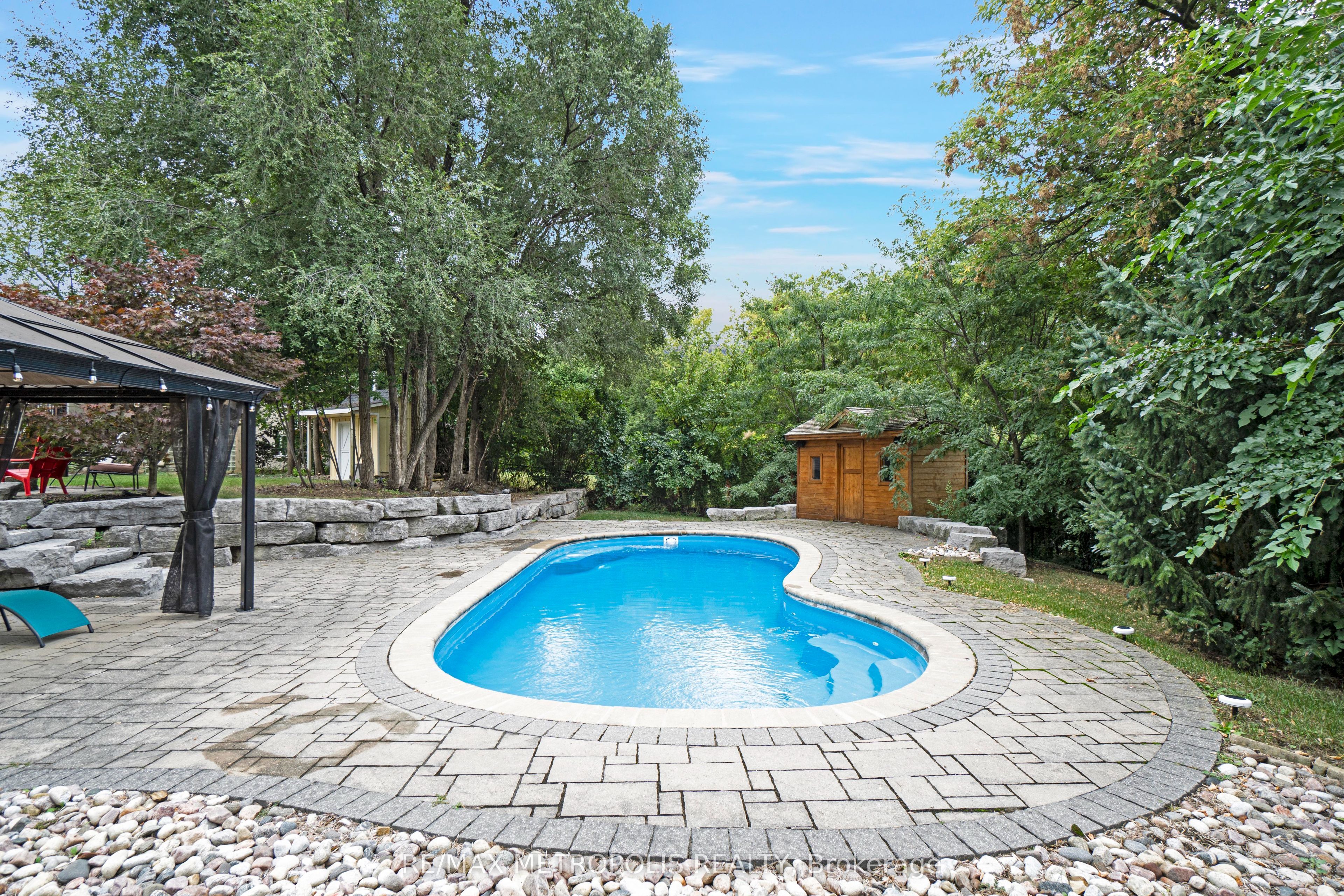 1872 Appleview Road Property Photo 39