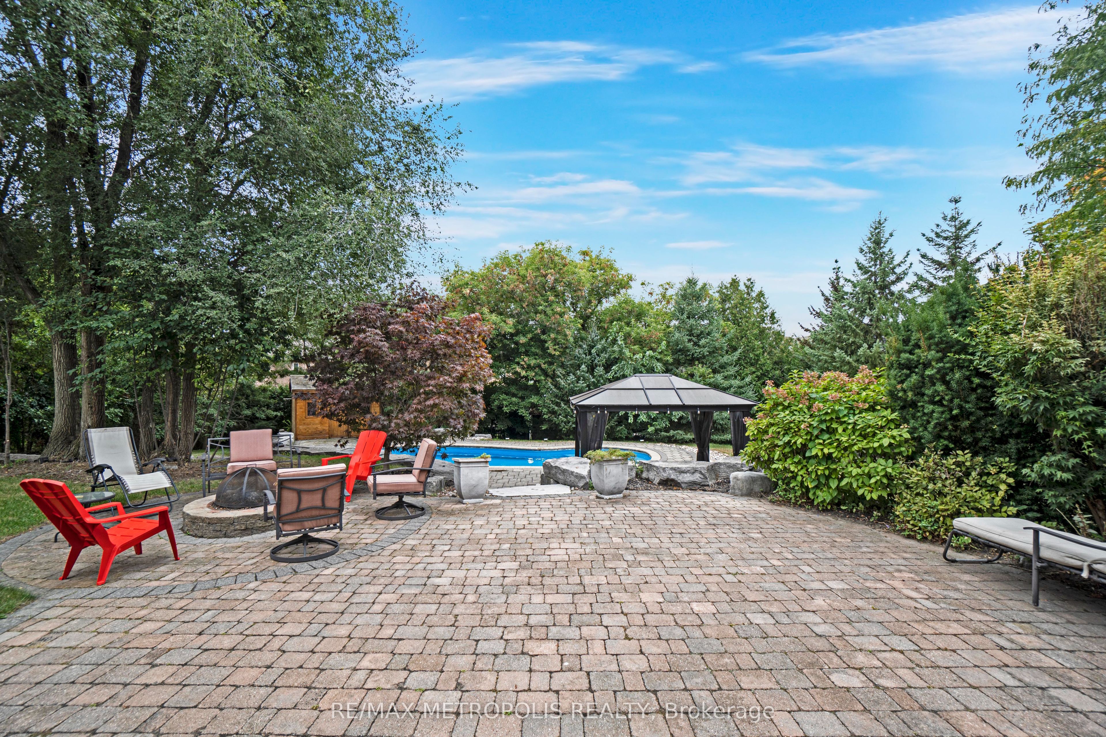 1872 Appleview Road Property Photo 41