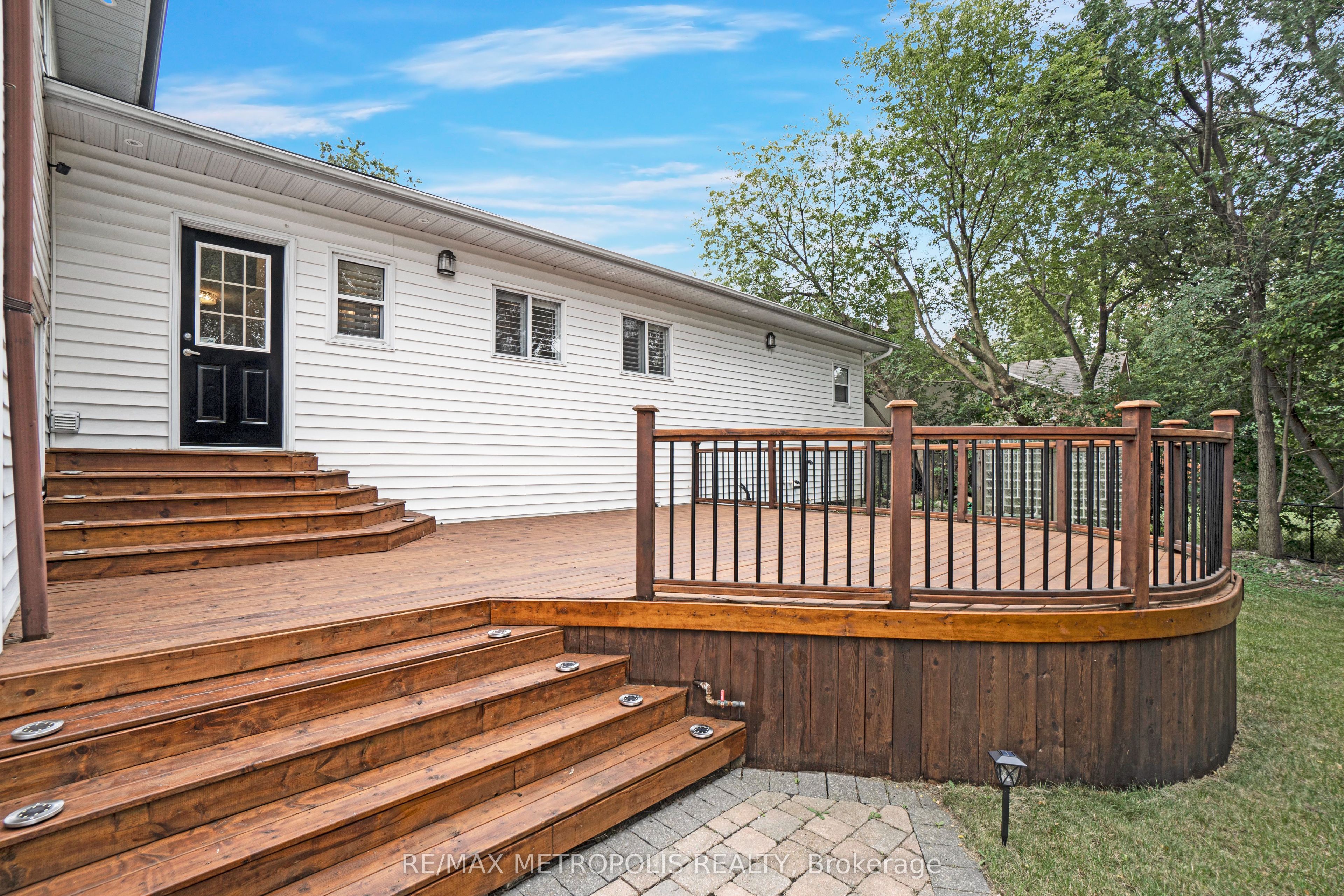 1872 Appleview Road Property Photo 44