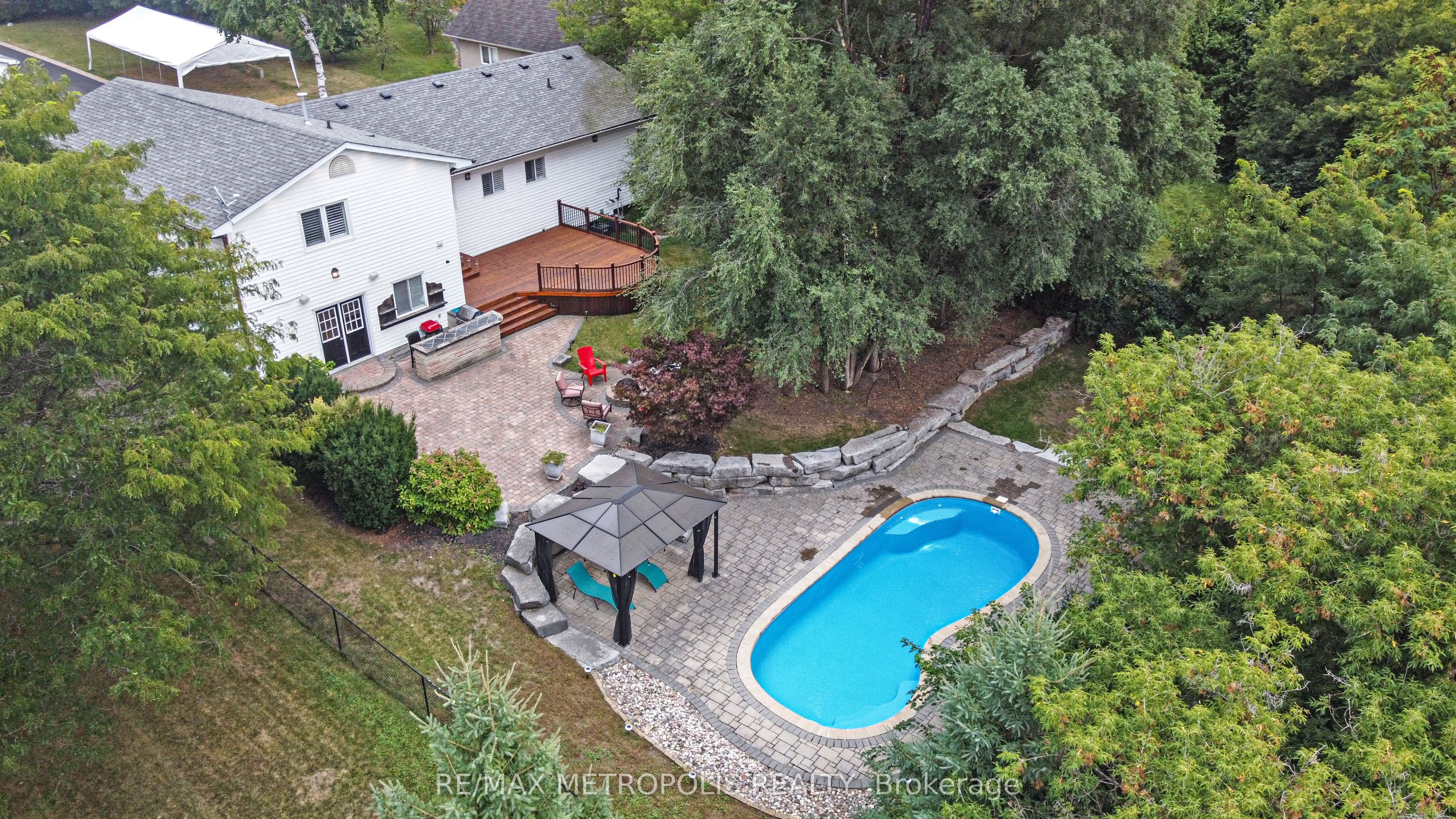 1872 Appleview Road Property Photo 49