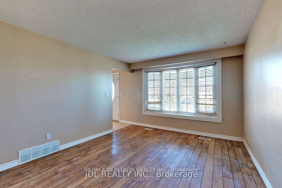 517 Fairleigh Avenue Property Photo 4