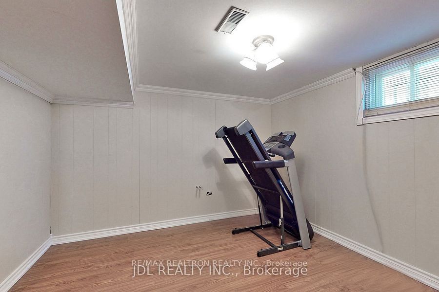 517 Fairleigh Avenue Property Photo 20