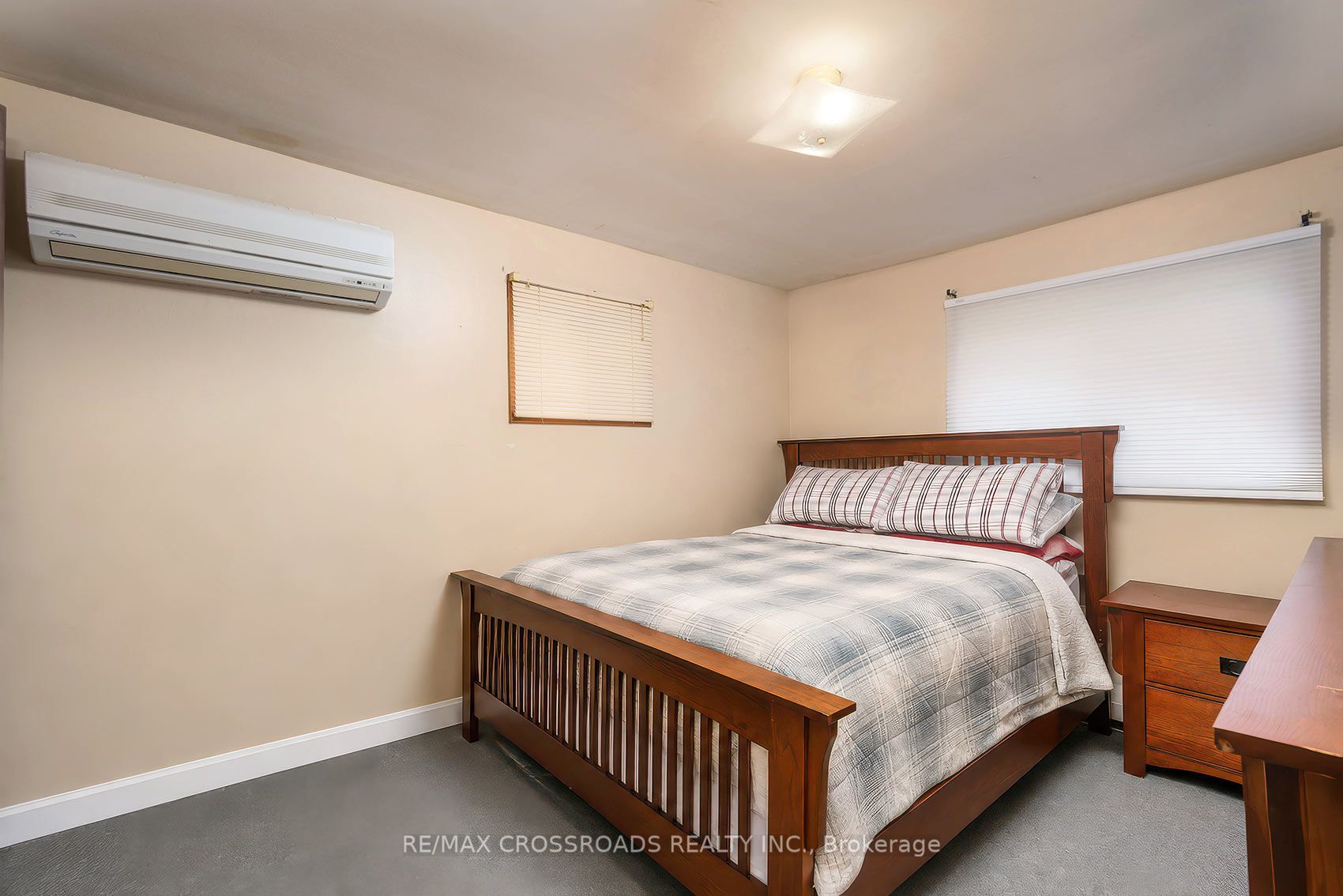 368 Cedar Valley Boulevard Property Photo 11