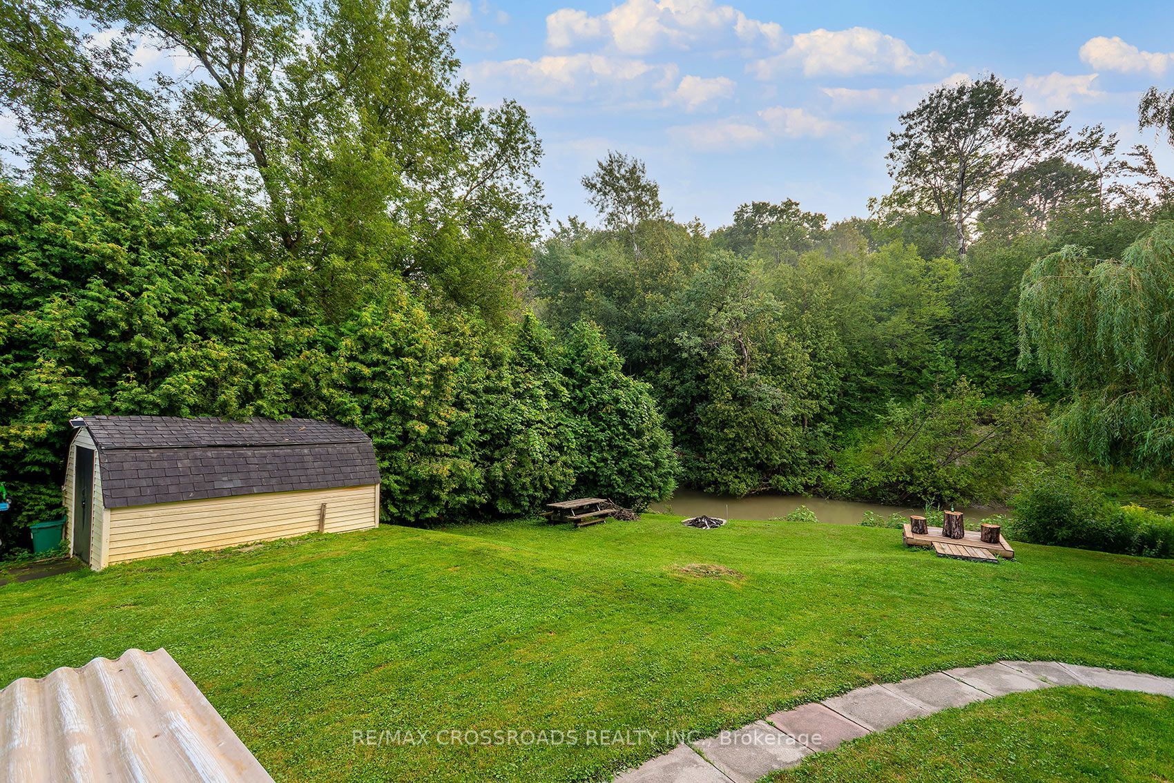 368 Cedar Valley Boulevard Property Photo 23