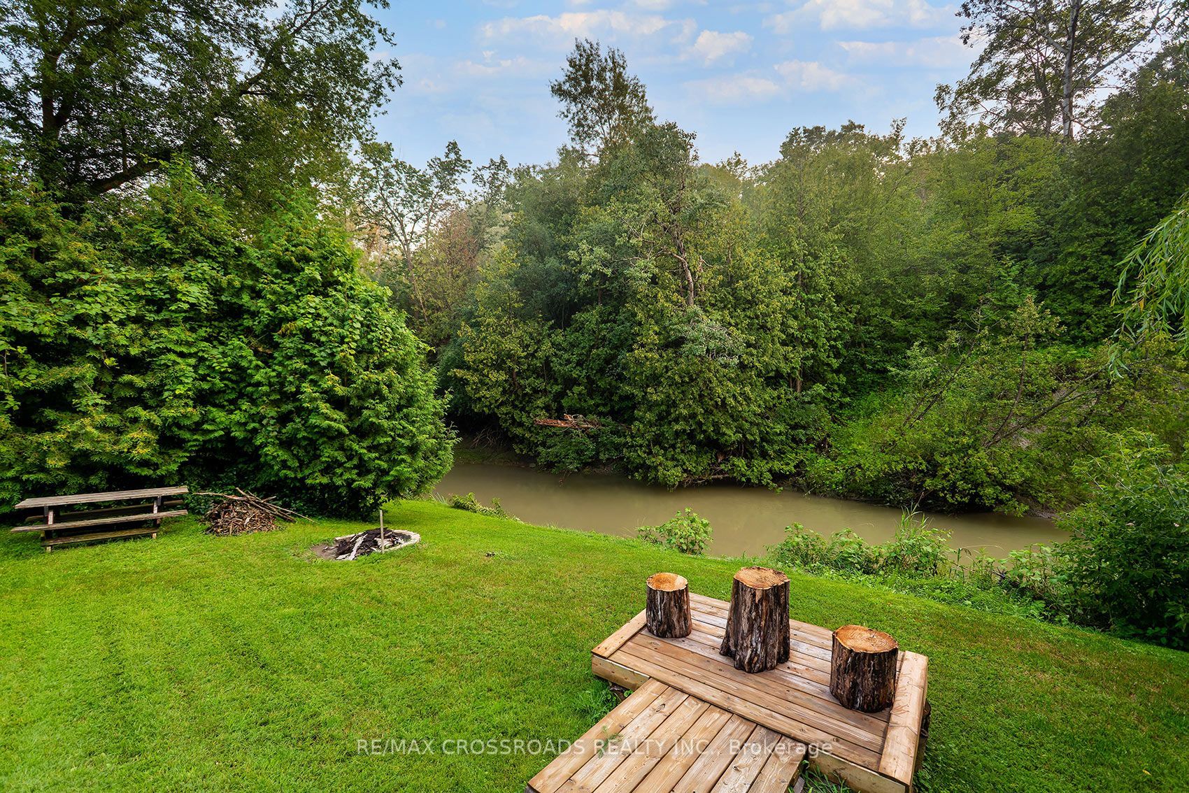 368 Cedar Valley Boulevard Property Photo 27