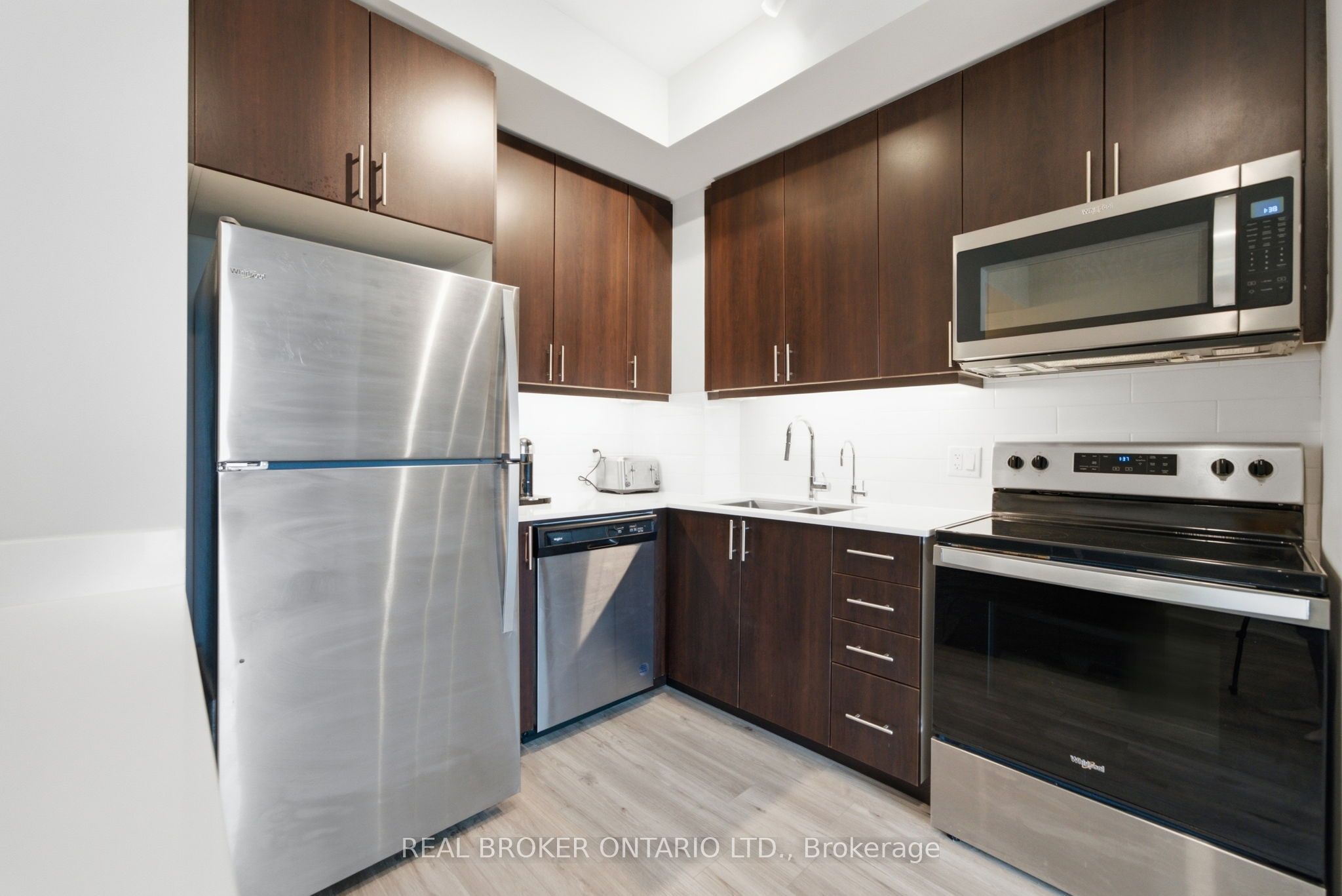 3220 Sheppard Avenue E 701 Property Photo 7