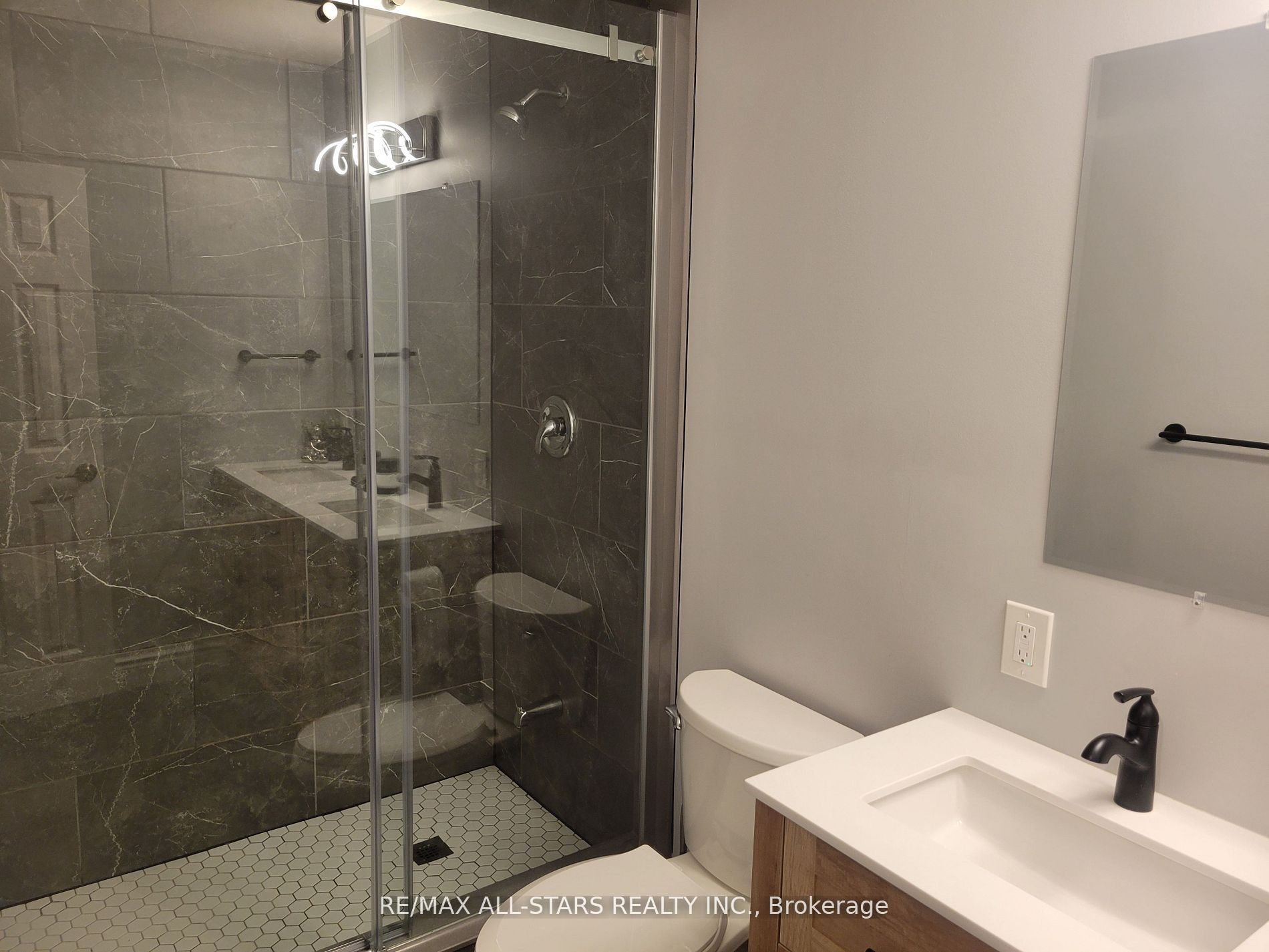 173 Westfield Drive Bsmt Property Photo 33