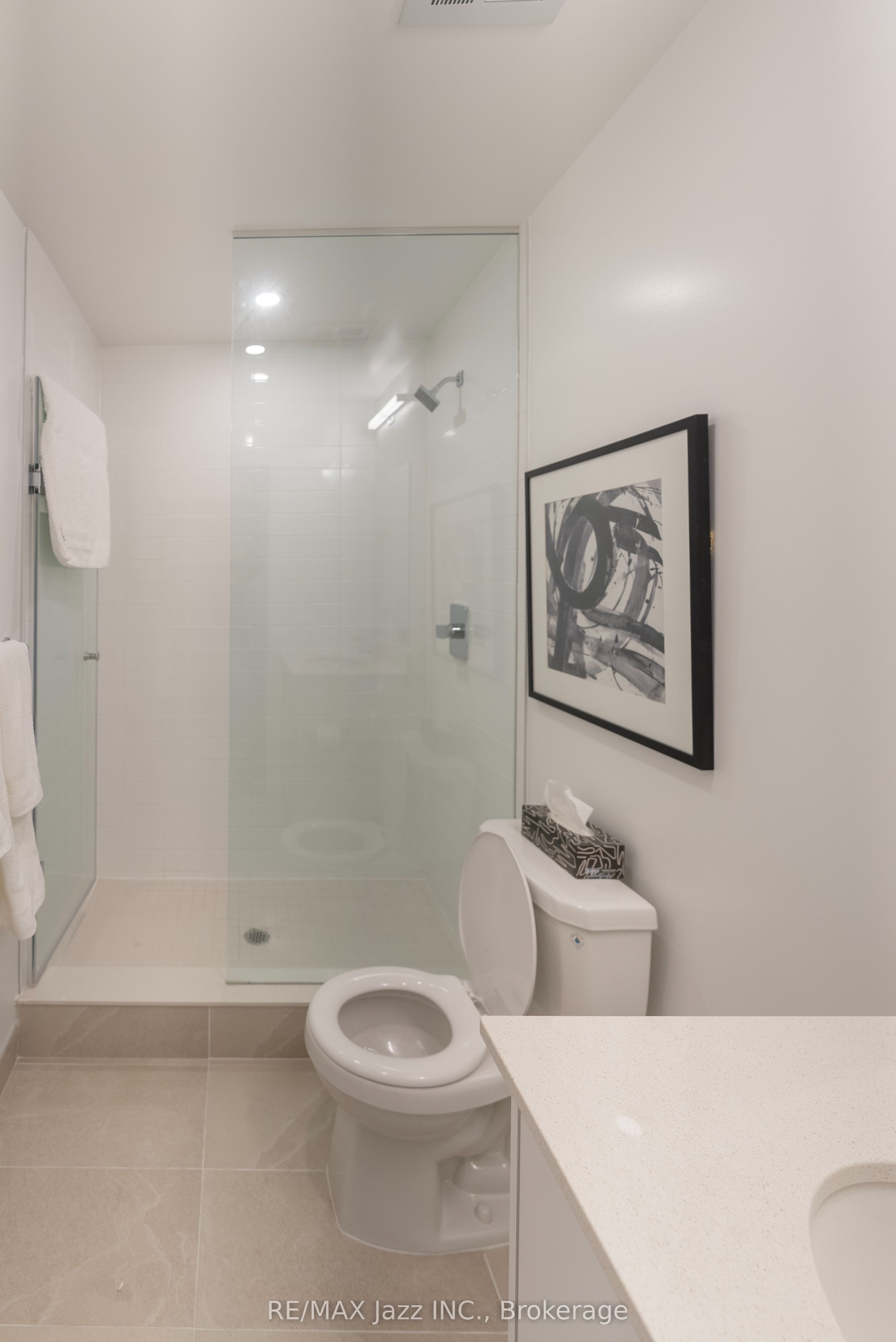 80 Bond Street E 1401 Property Photo 6