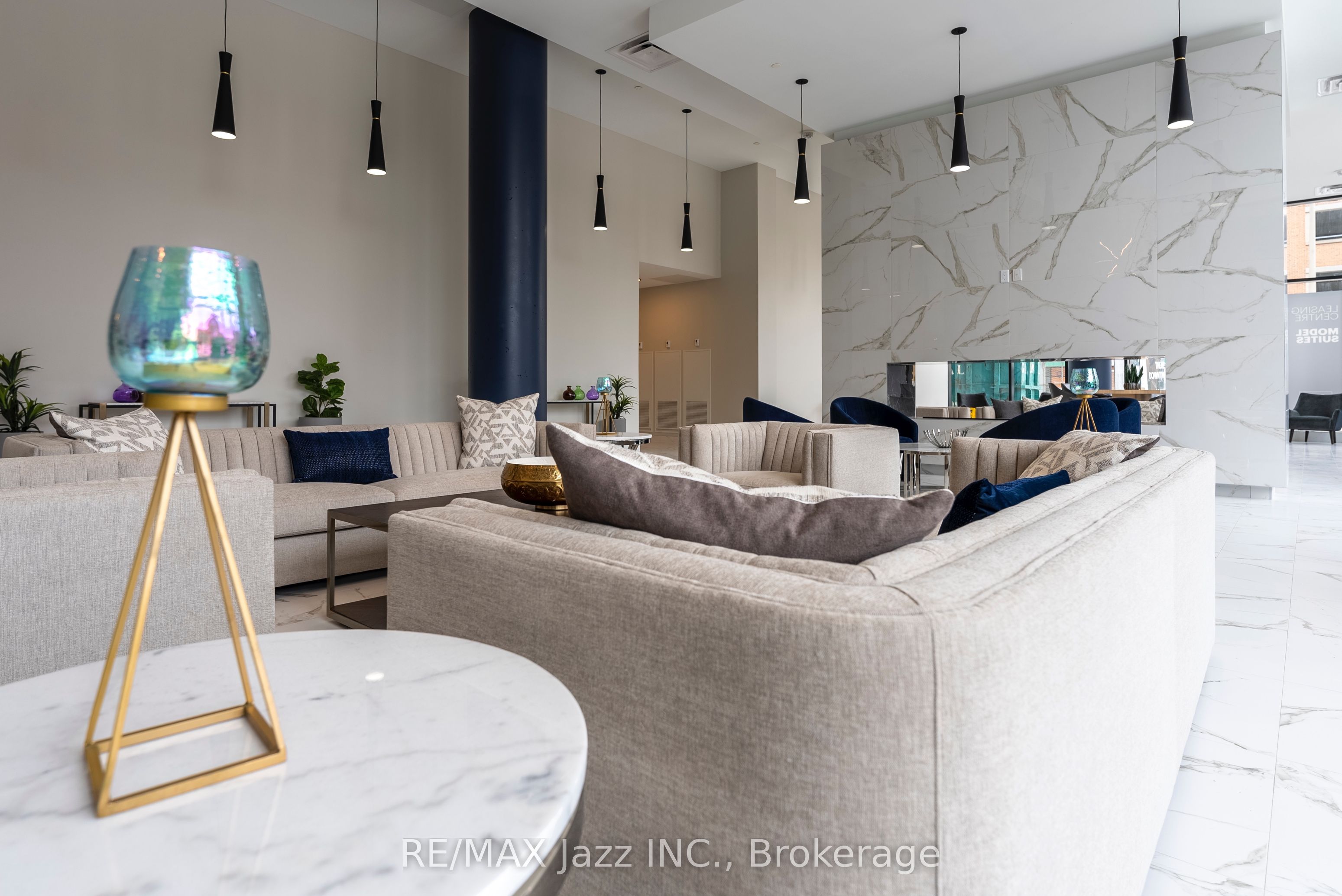 80 Bond Street E 1401 Property Photo 17