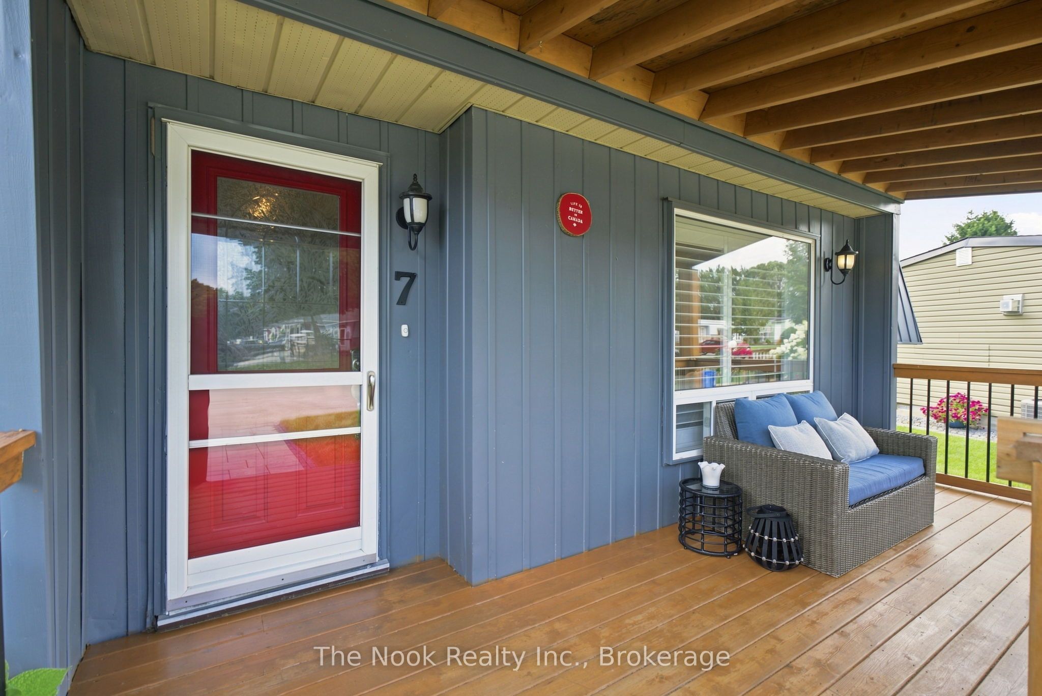 7 Pineridge Crescent Property Photo 2