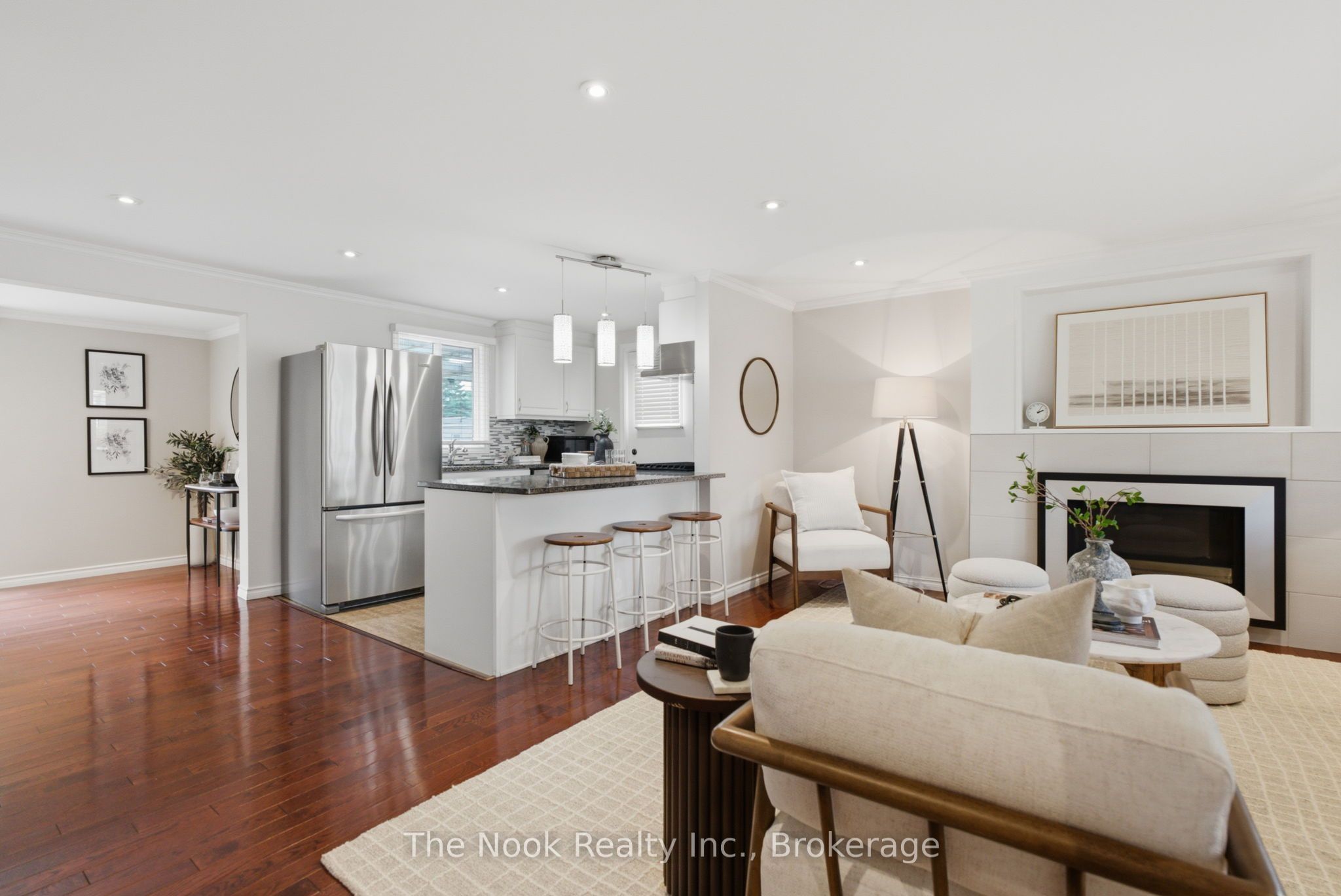7 Pineridge Crescent Property Photo 4
