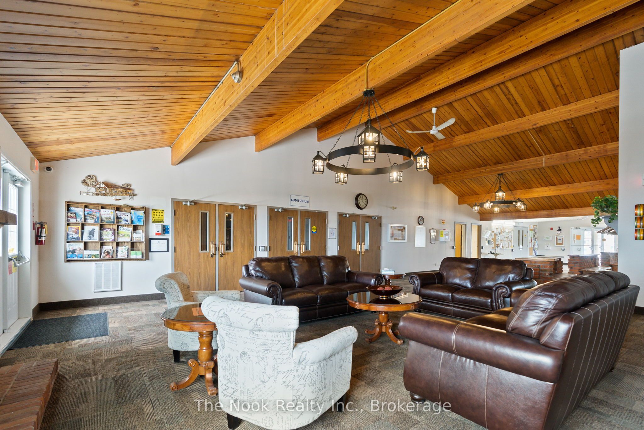 7 Pineridge Crescent Property Photo 35